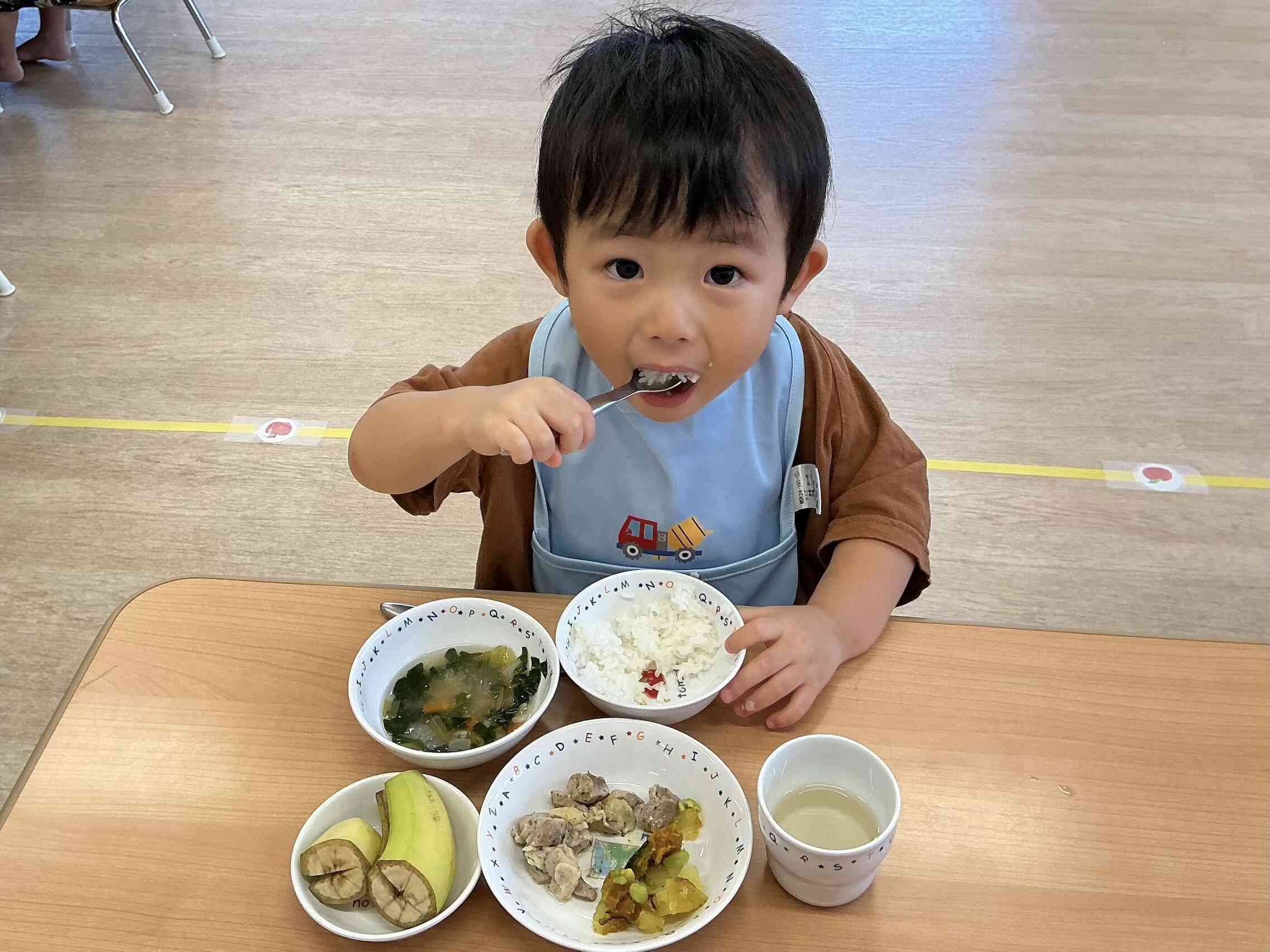 給食美味しいな♩