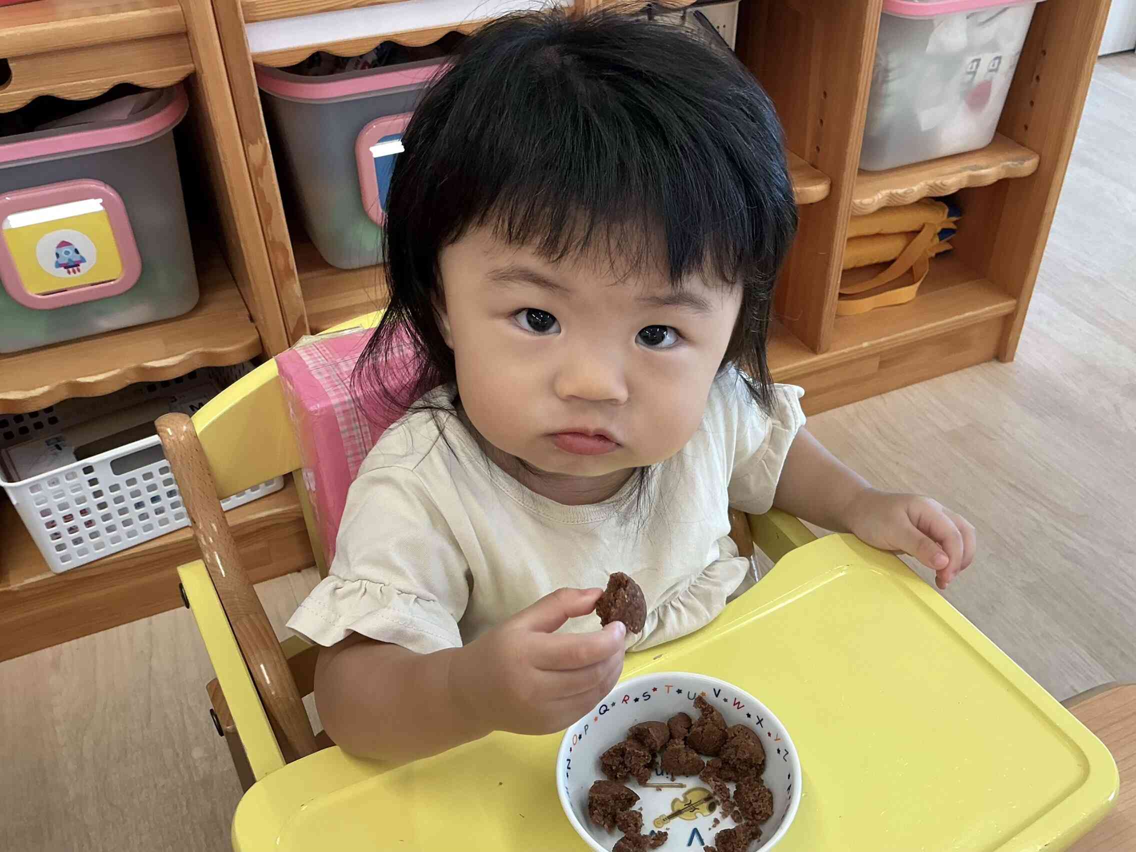 ひよこ組のお友達もパクっ！