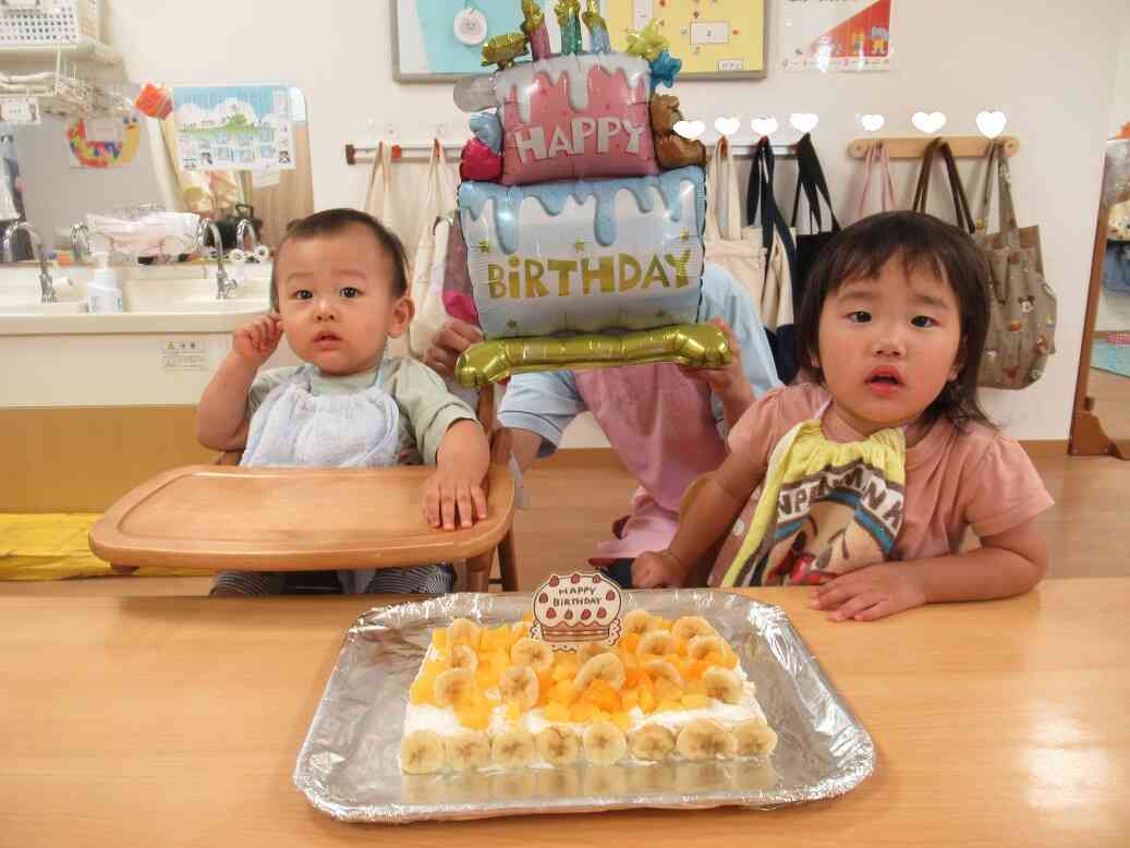 午後のおやつは本物のお楽しみのケーキでした～♡