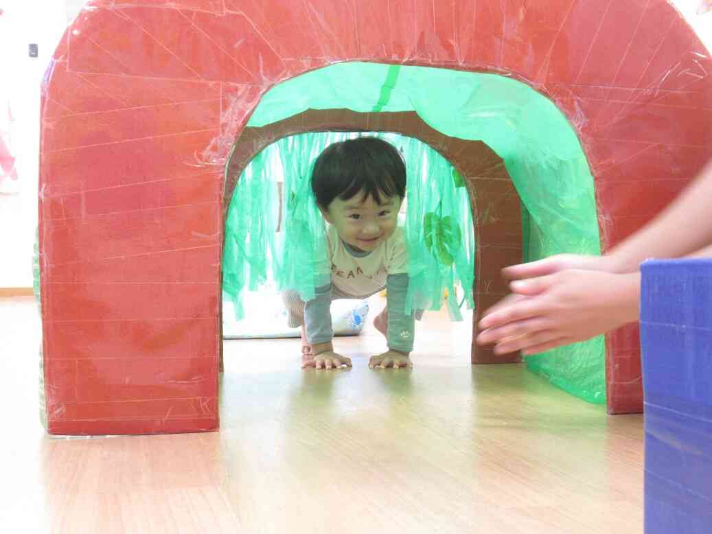 トンネルくぐり~♪