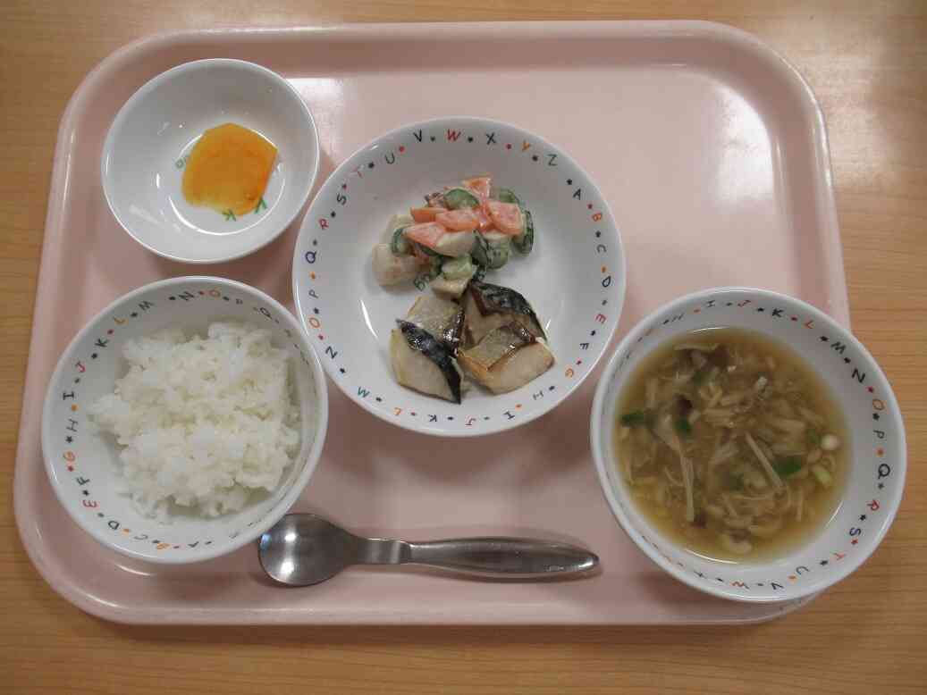 今日の給食はきのこたっぷりのお味噌汁でした☆