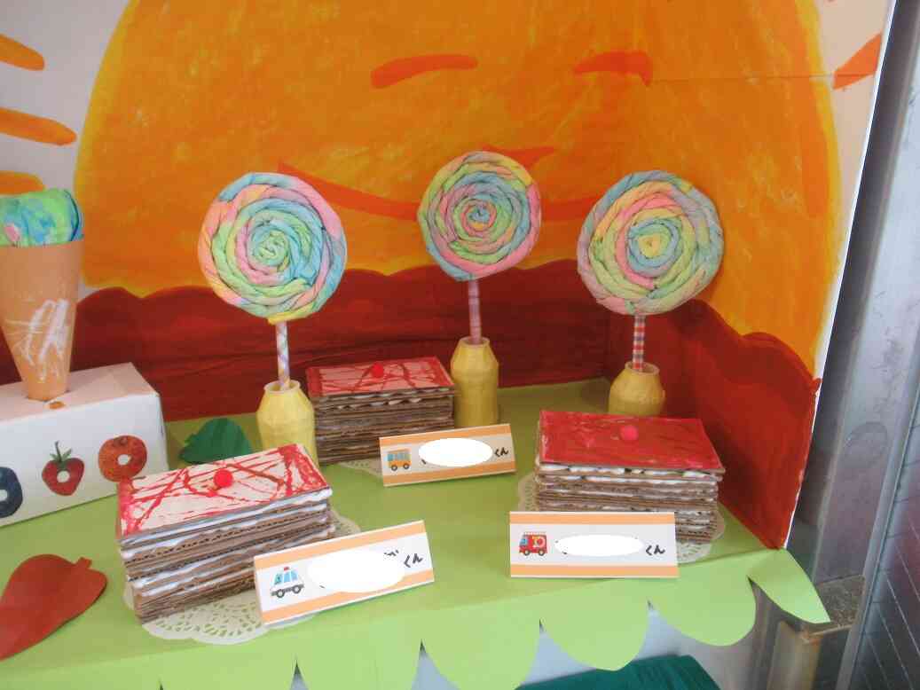 ひよこ組さんの作品です!!ぺろぺろキャンディーとチョコレートケーキです♡