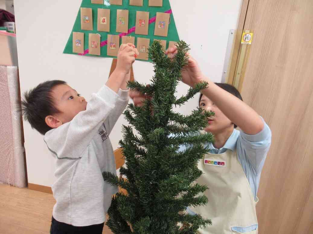 毎日、一つずつ☆ オーナメントを飾っていこうね~♪