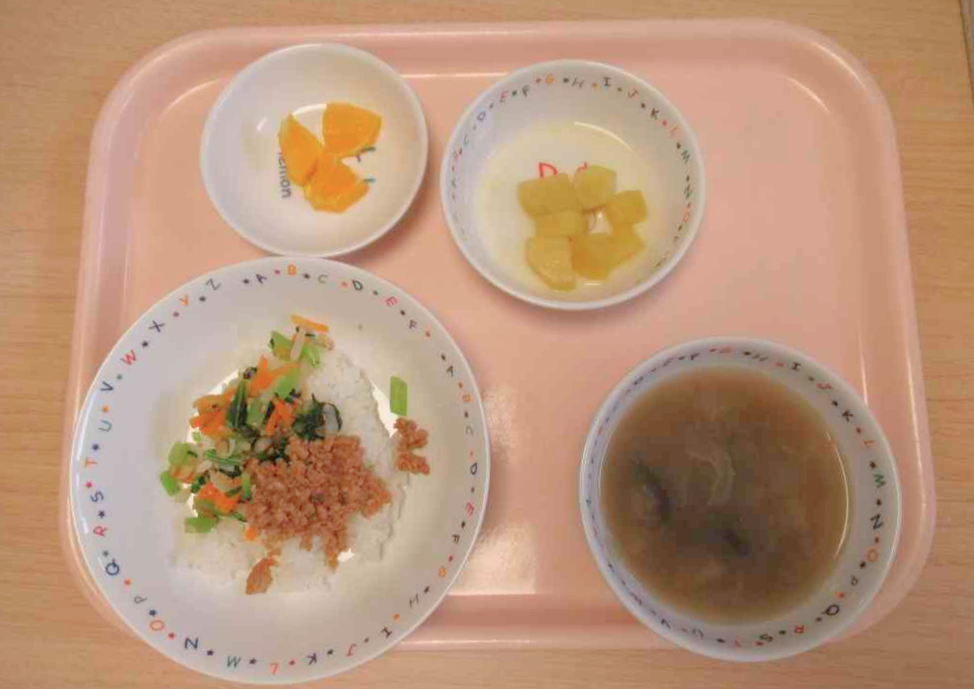 8月17日（月）の給食献立～♪