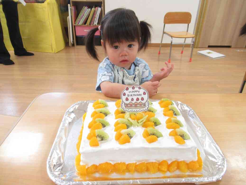 午後のおやつはケーキでした♡
