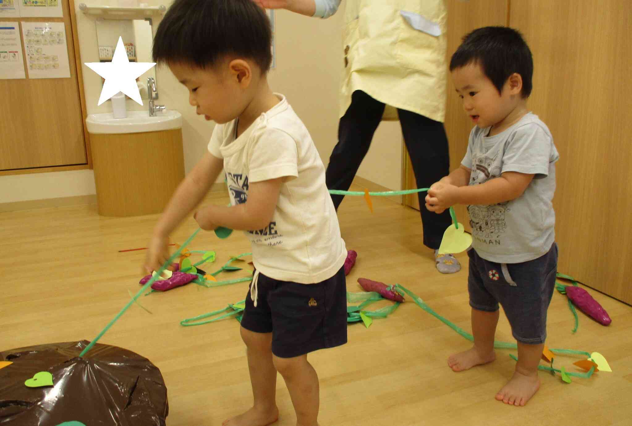2人で「うんとこしょ、どっこいしょ」