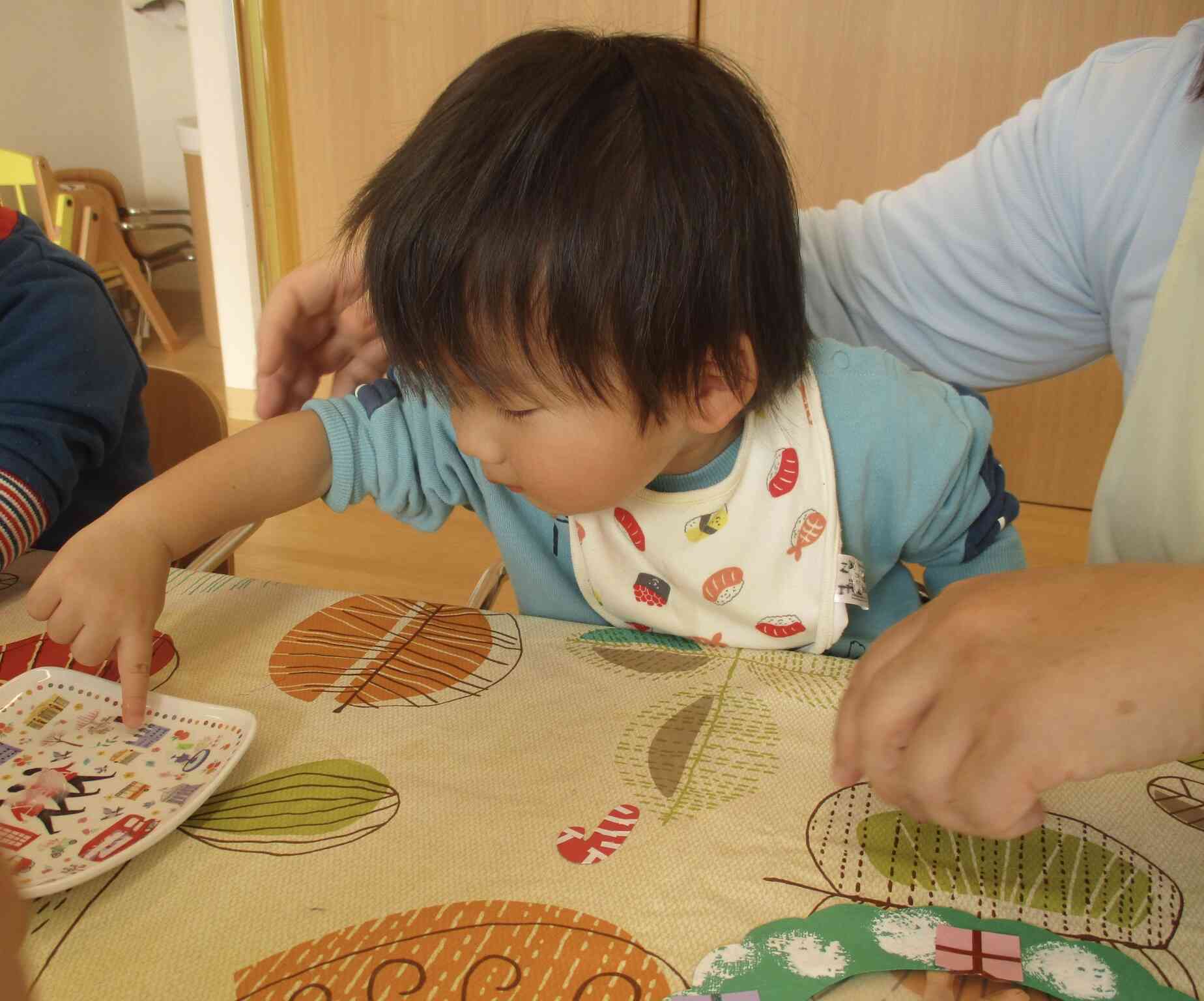 のりで貼るよ！