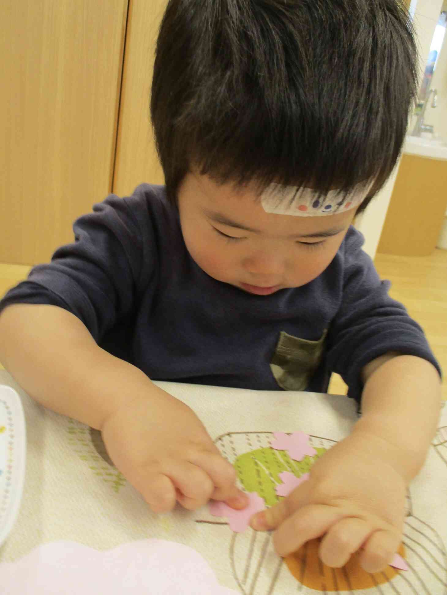 のり 頑張って貼るぞ〜！