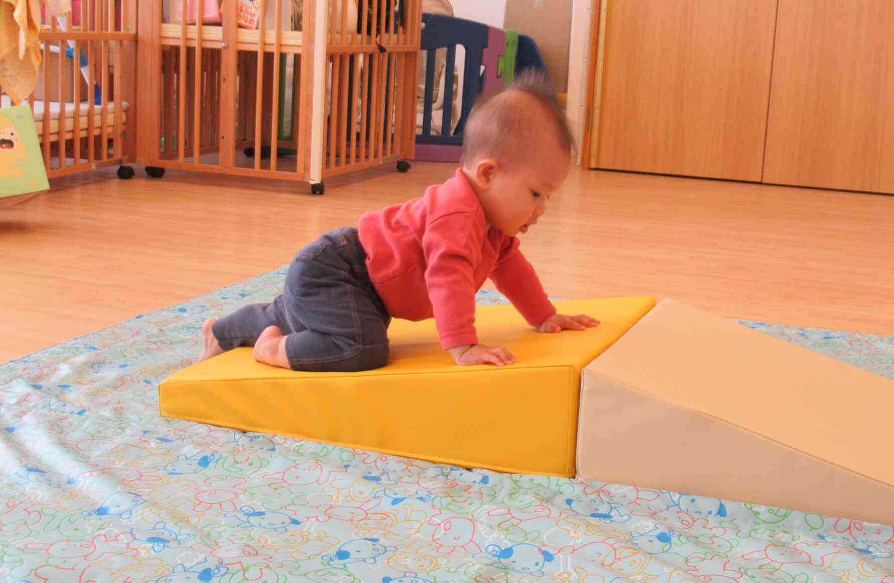 0歳児 サーキット遊び♪｜ニチイキッズおおみや上落合保育園