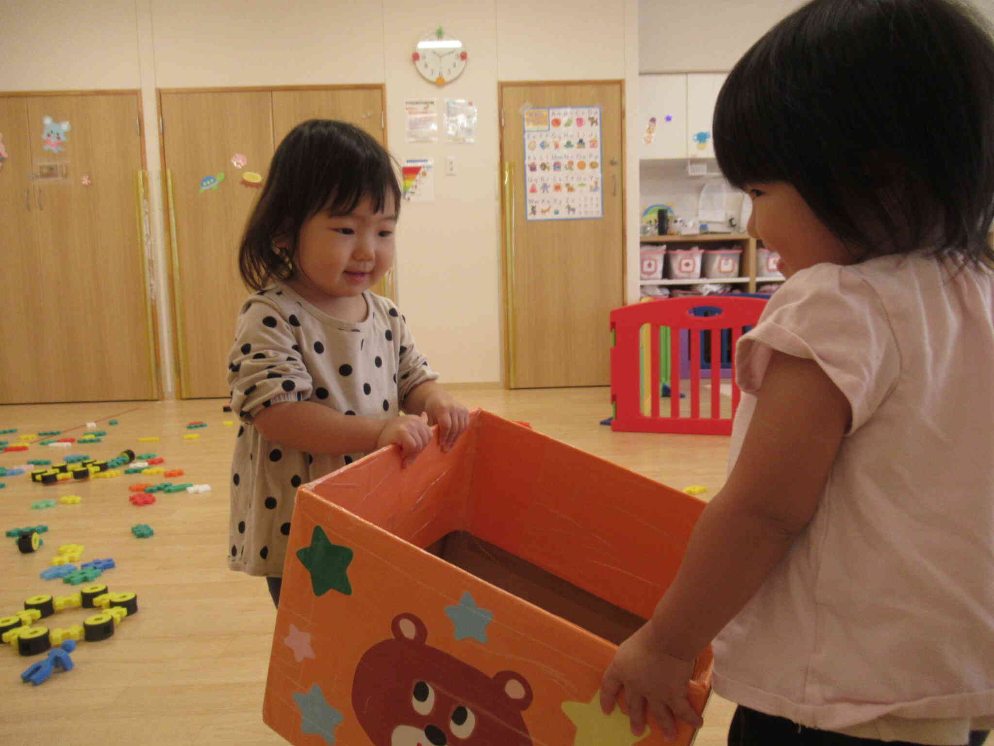 ソフトブロック遊び 1歳児｜ニチイキッズおおみや上落合保育園｜ニチイ