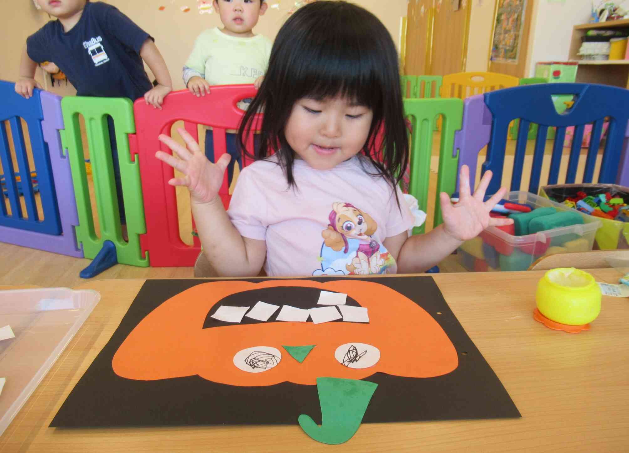 ２歳児　10月の製作　ハロウィンかぼちゃ
