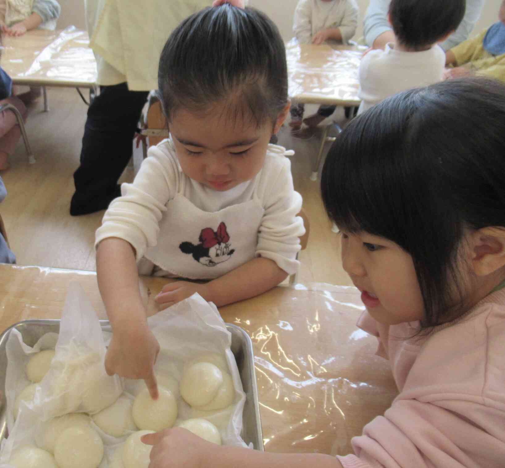 本物のお餅も触ってみたよ！