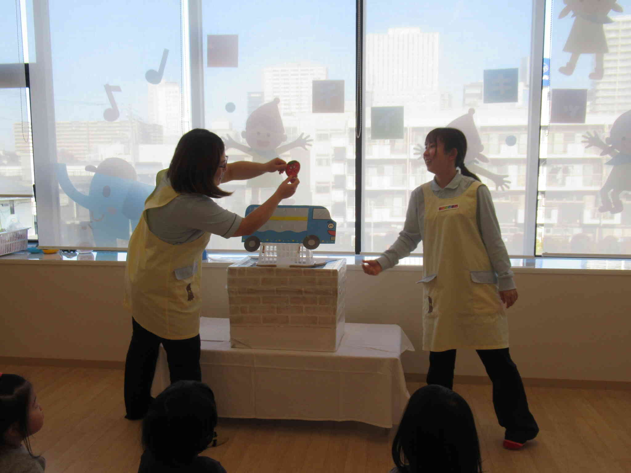 おべんとうバスが出発しま～す。