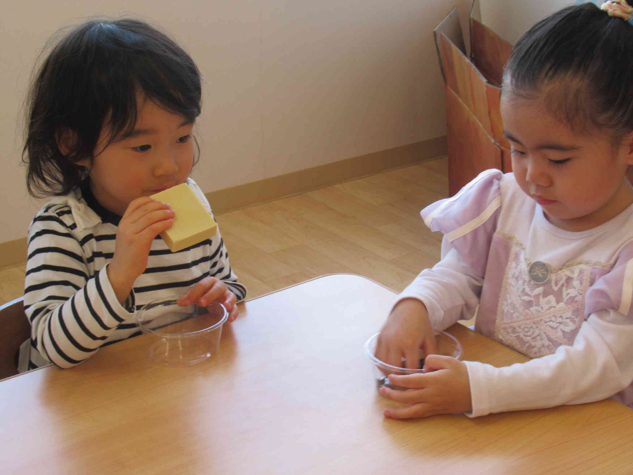 不思議な匂いがする！！食べられるの？？
