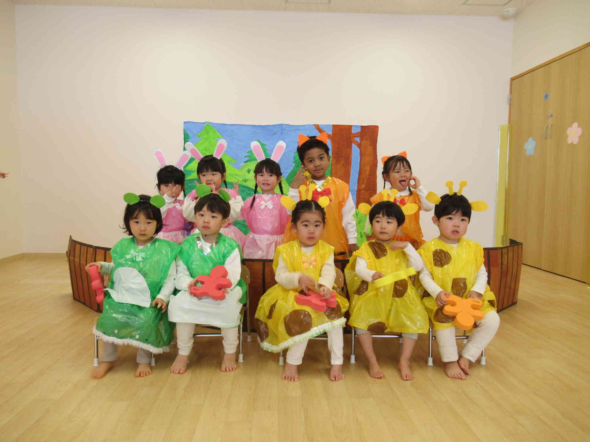 お遊戯会 2歳児うさぎ組「もりのおふろ」