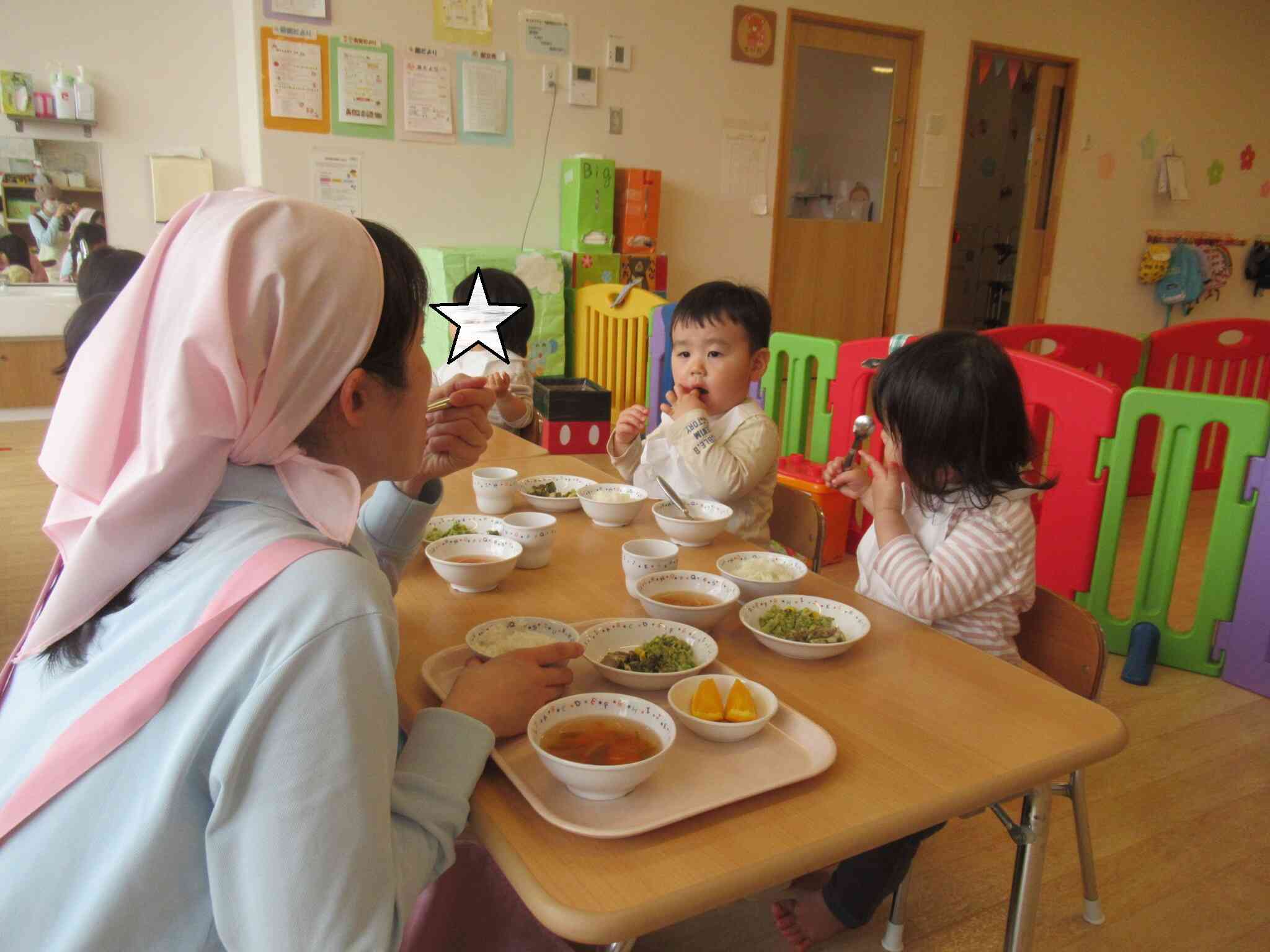 先生と一緒に「いただきます！」