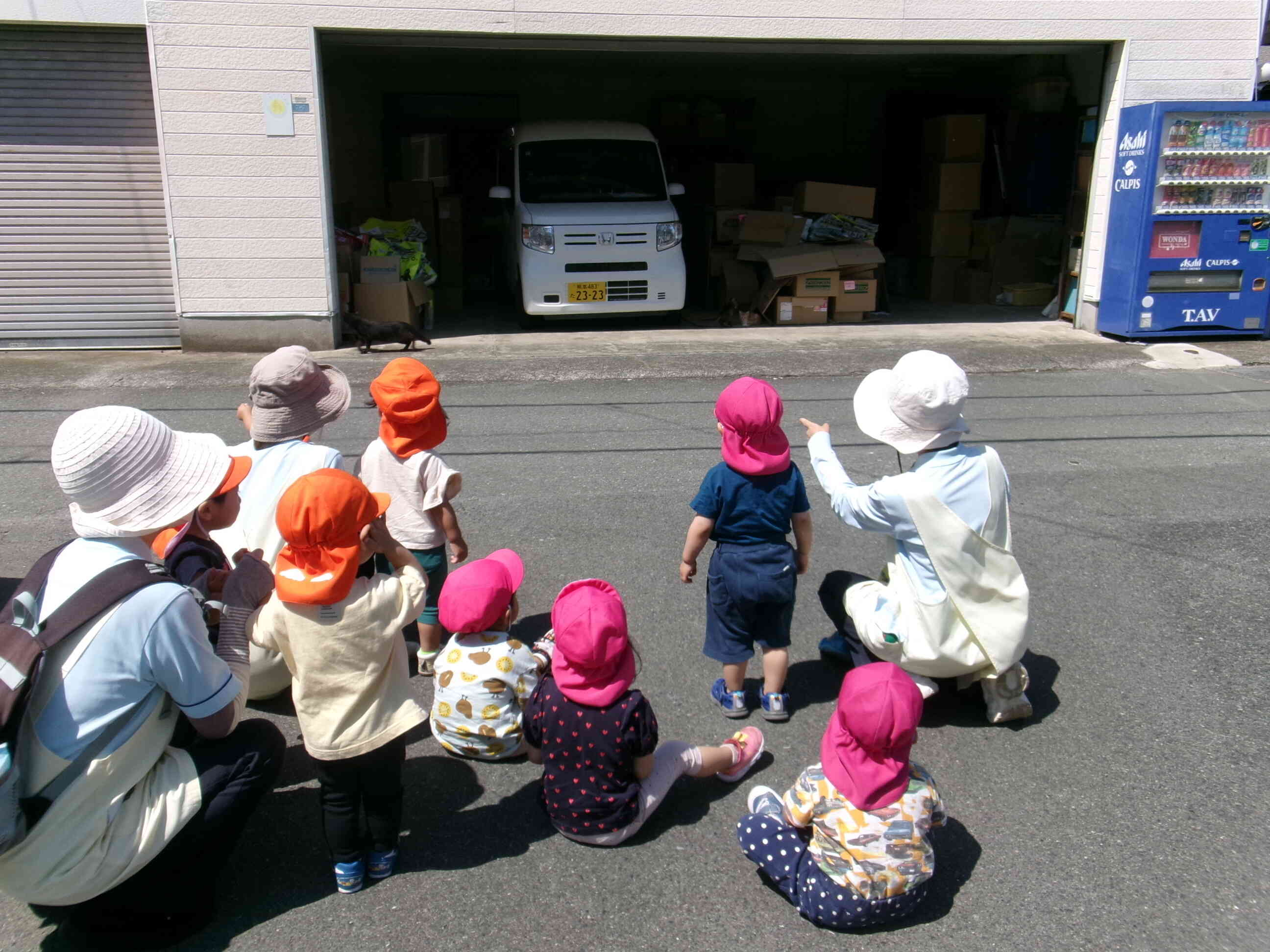 静かにね！！