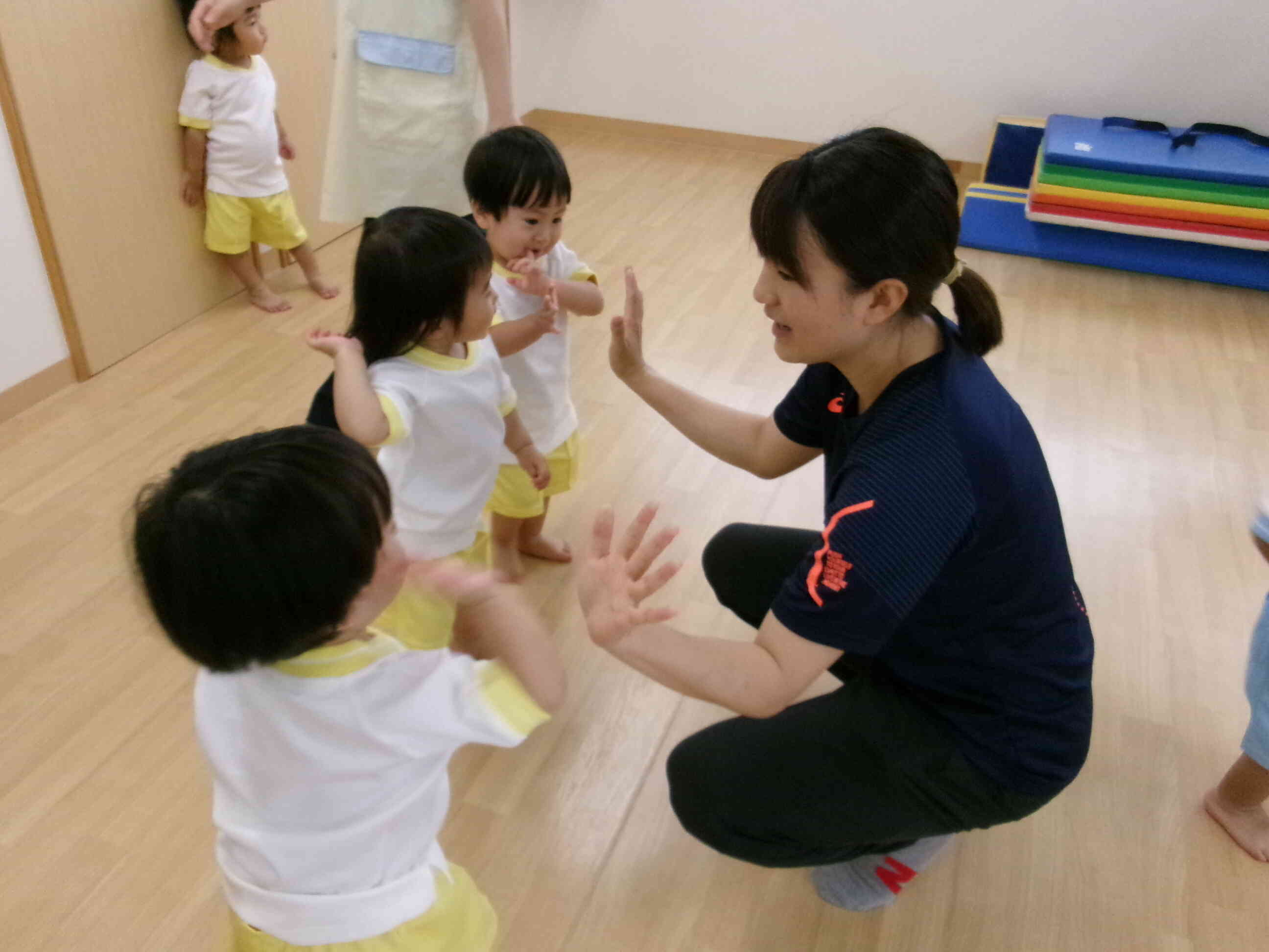 今日もありがとうございました。最後に先生とタッチ！