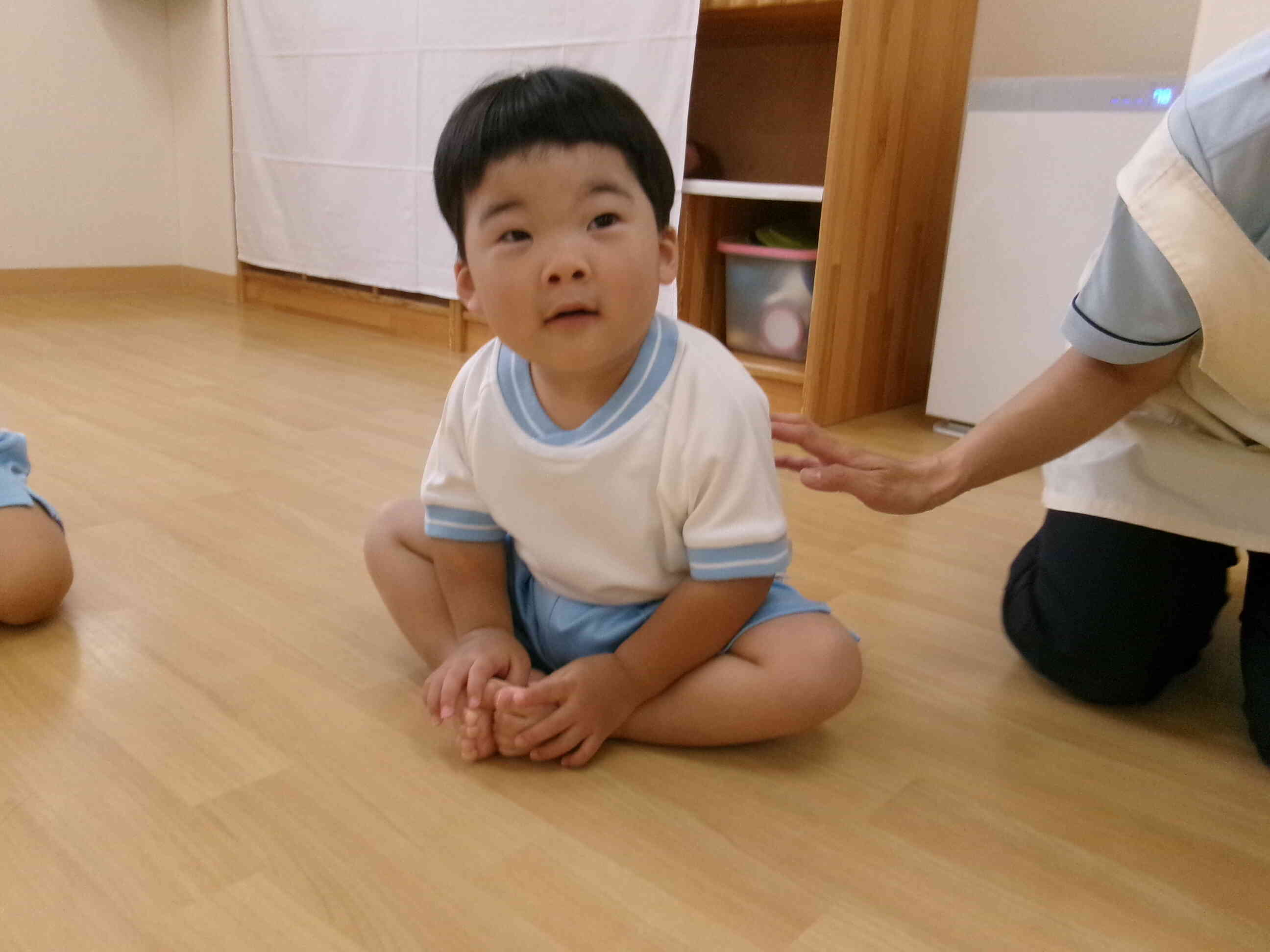 体育教室、楽しいよ！あひる組うさぎ組（1.2歳児）