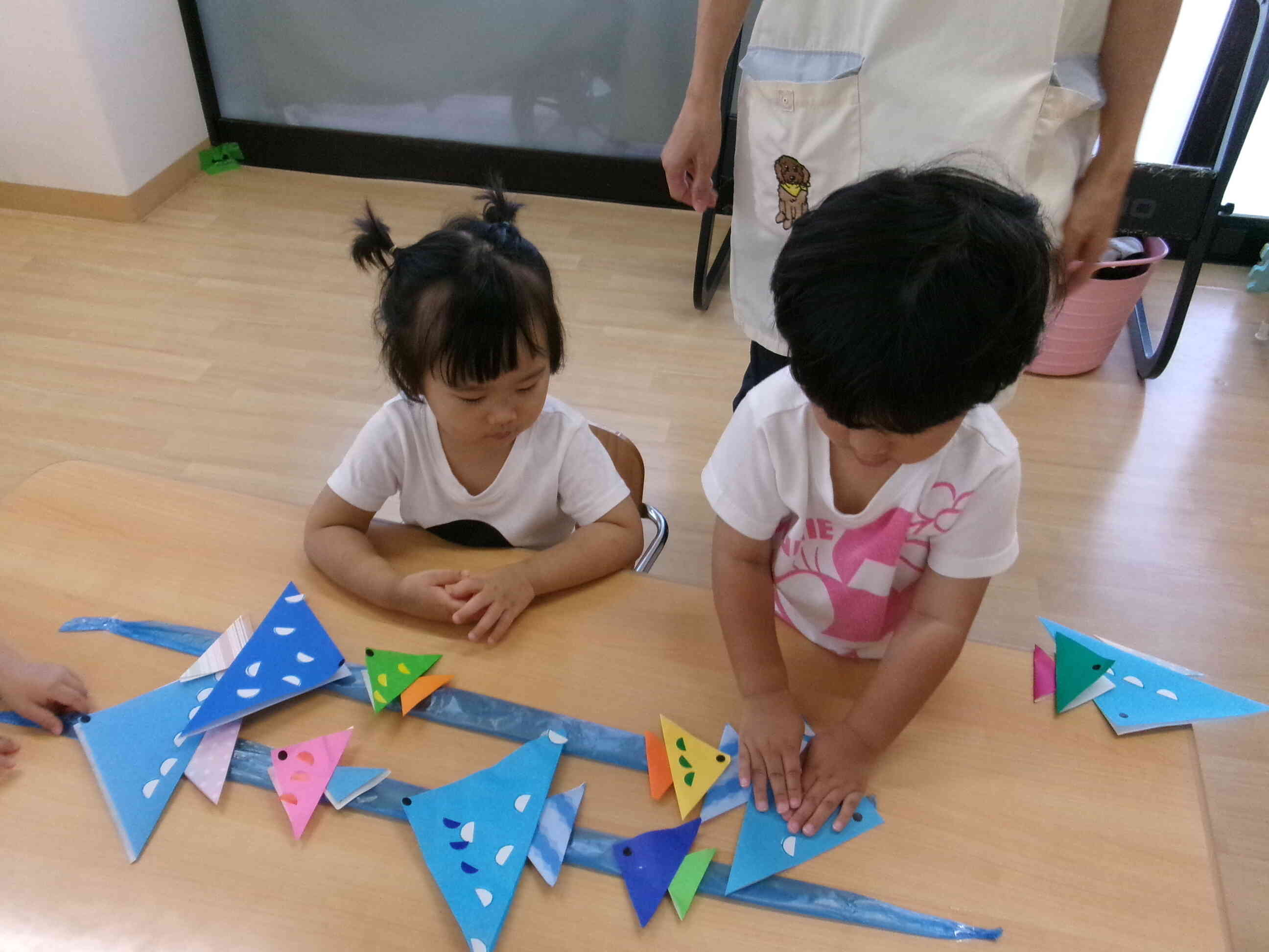 親子の魚を作りましたよ！！みんなで仲良く泳いでね～