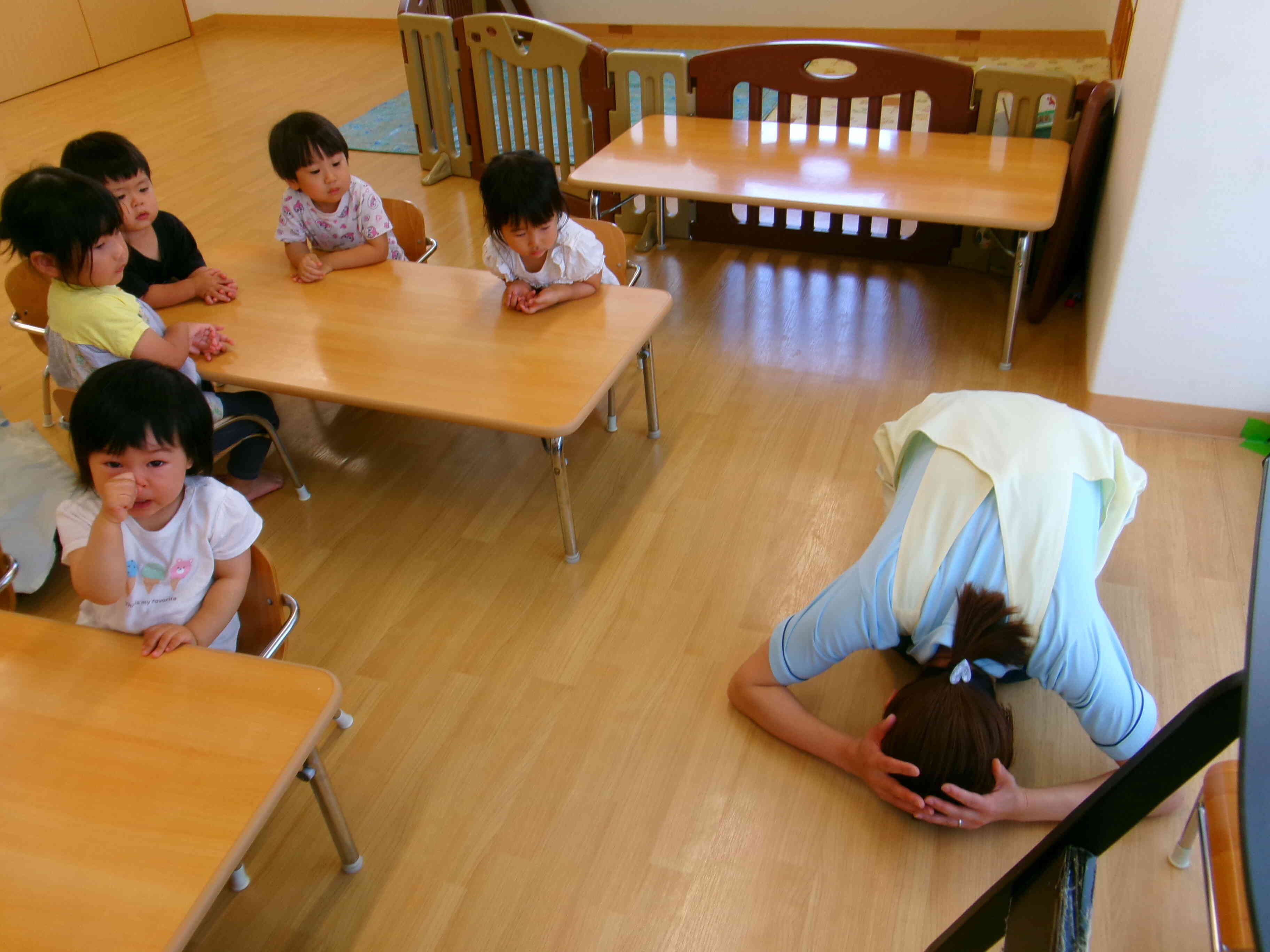 避難訓練の様子（1，2歳児）