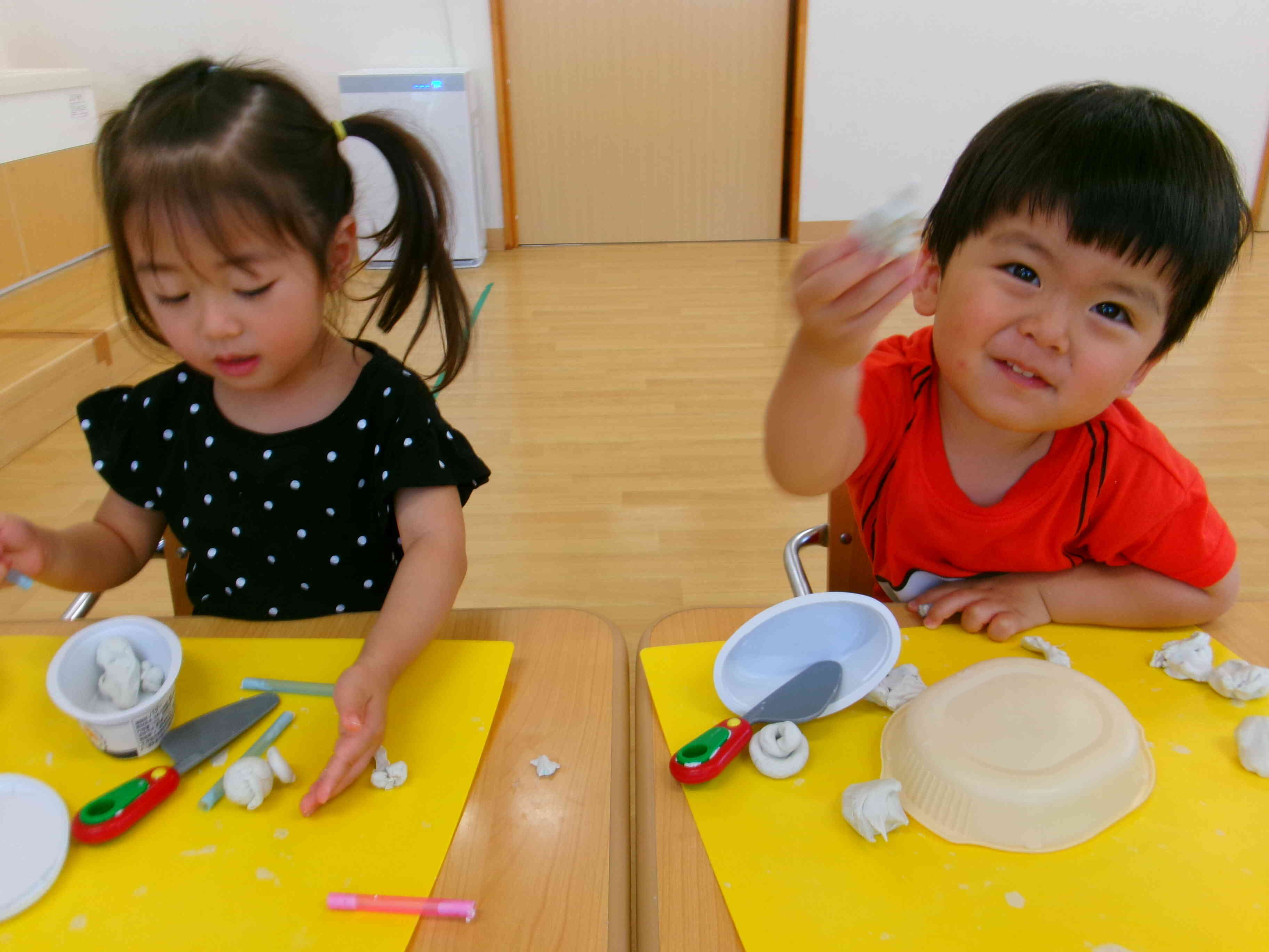 粘土遊び（1，2歳児）