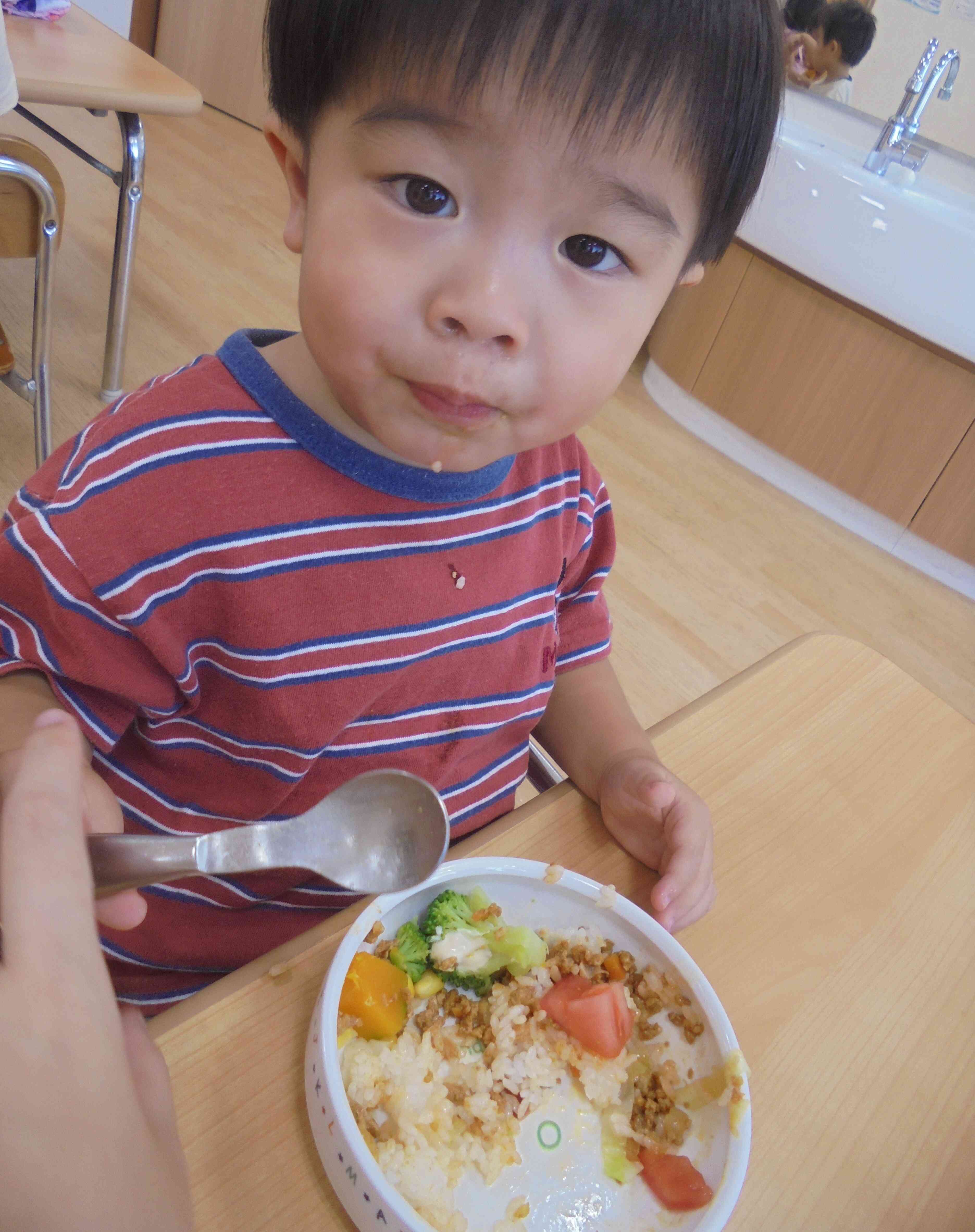 今日の給食は大好きなタコライス！