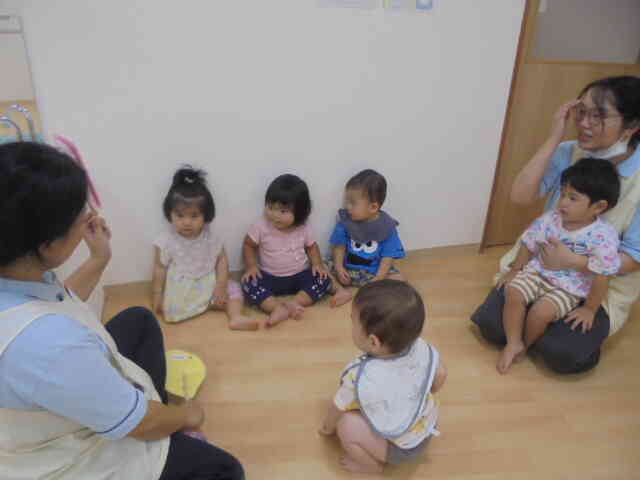 言葉のシャワー（読み聞かせ）