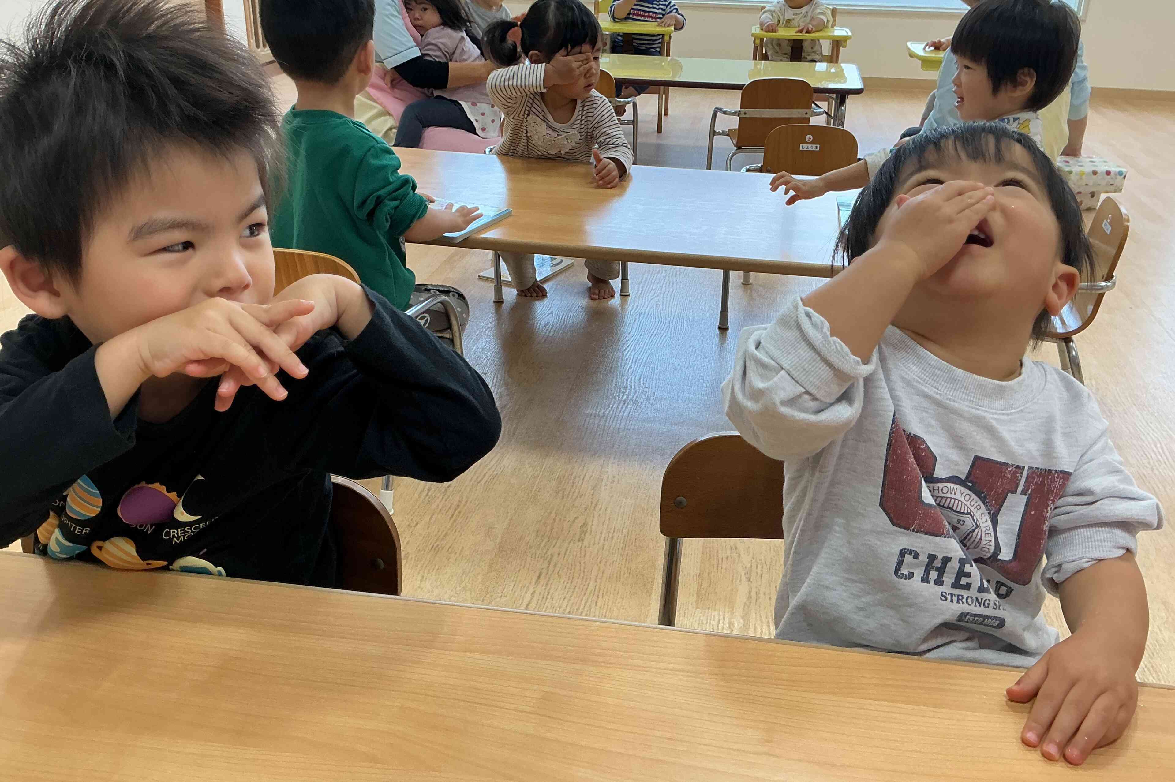 顔を見合わせて「あっはっは」