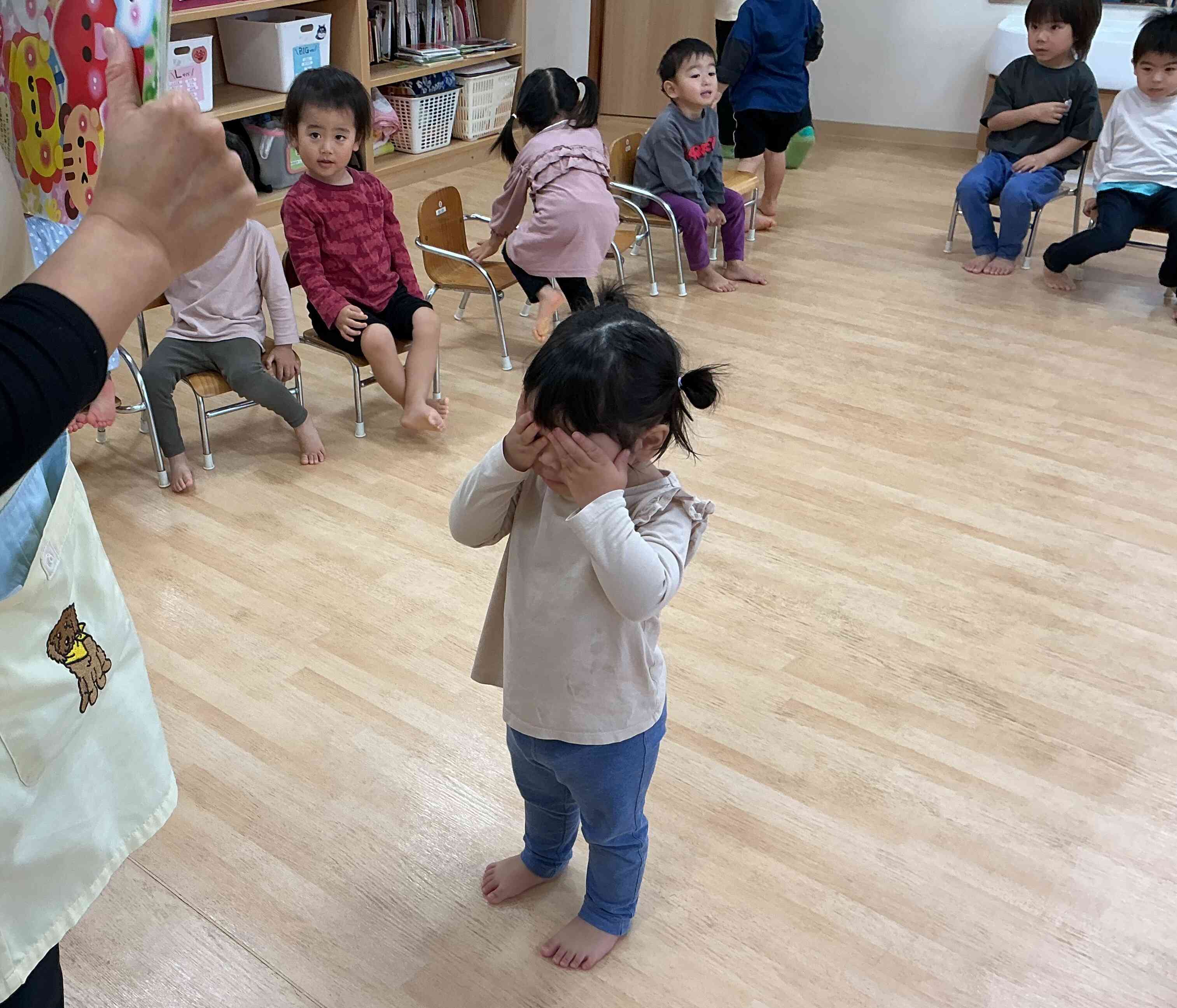 急に恥ずかしくなり。指の間から先生をみたり(笑)