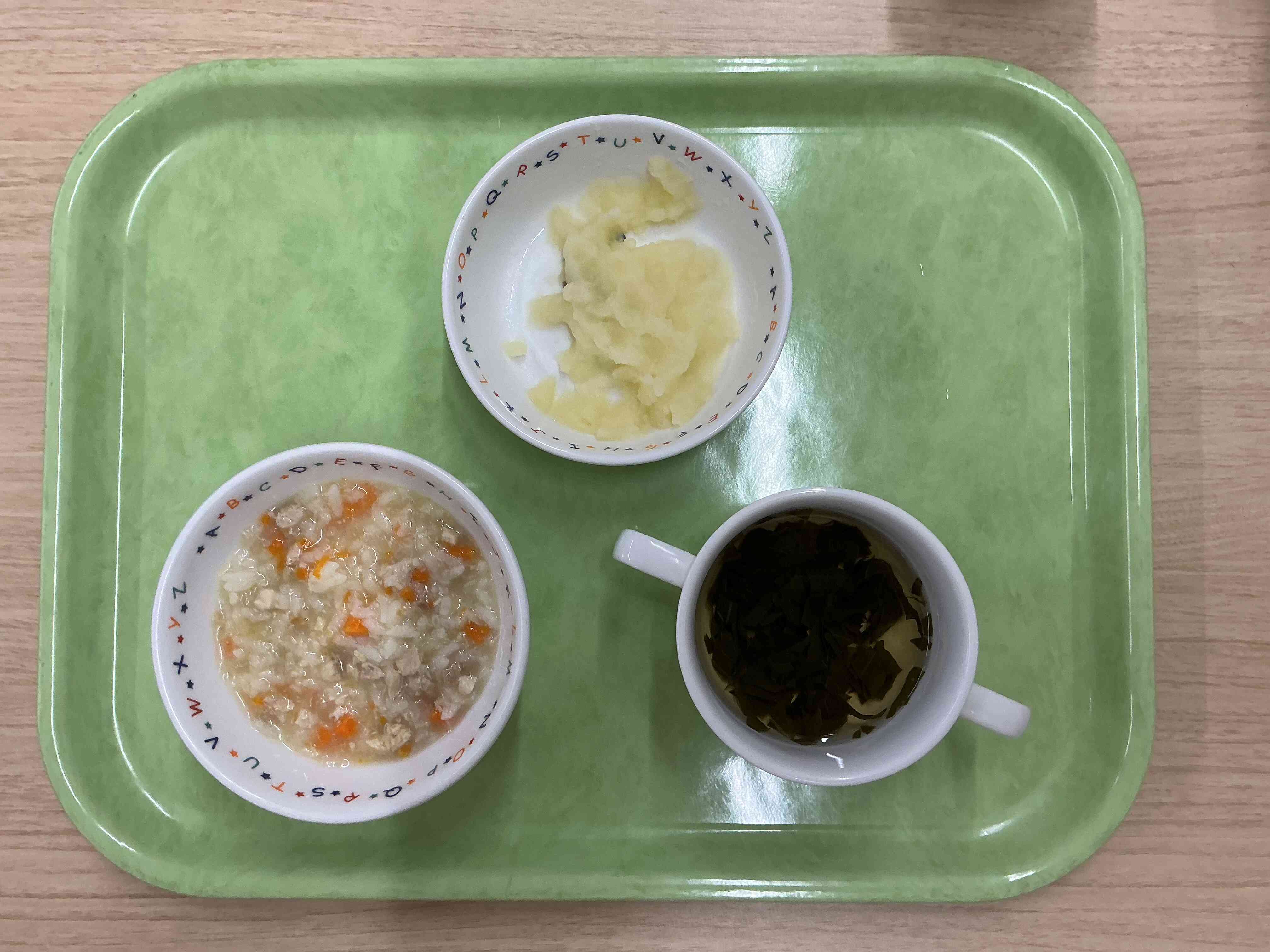 本日のメニュ―（中期食）４月２３日