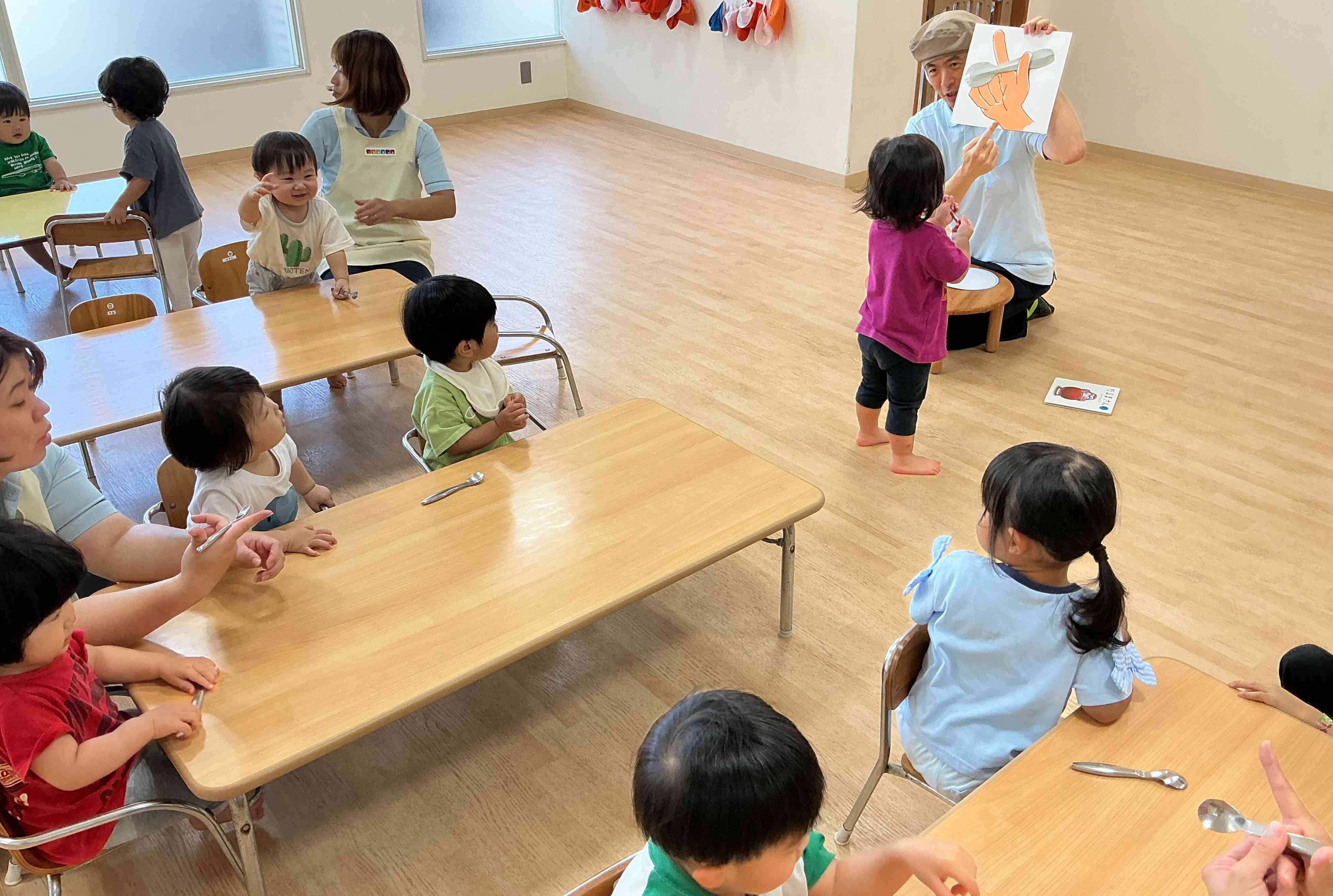 ぽんぽん（毛玉）移し替え遊び