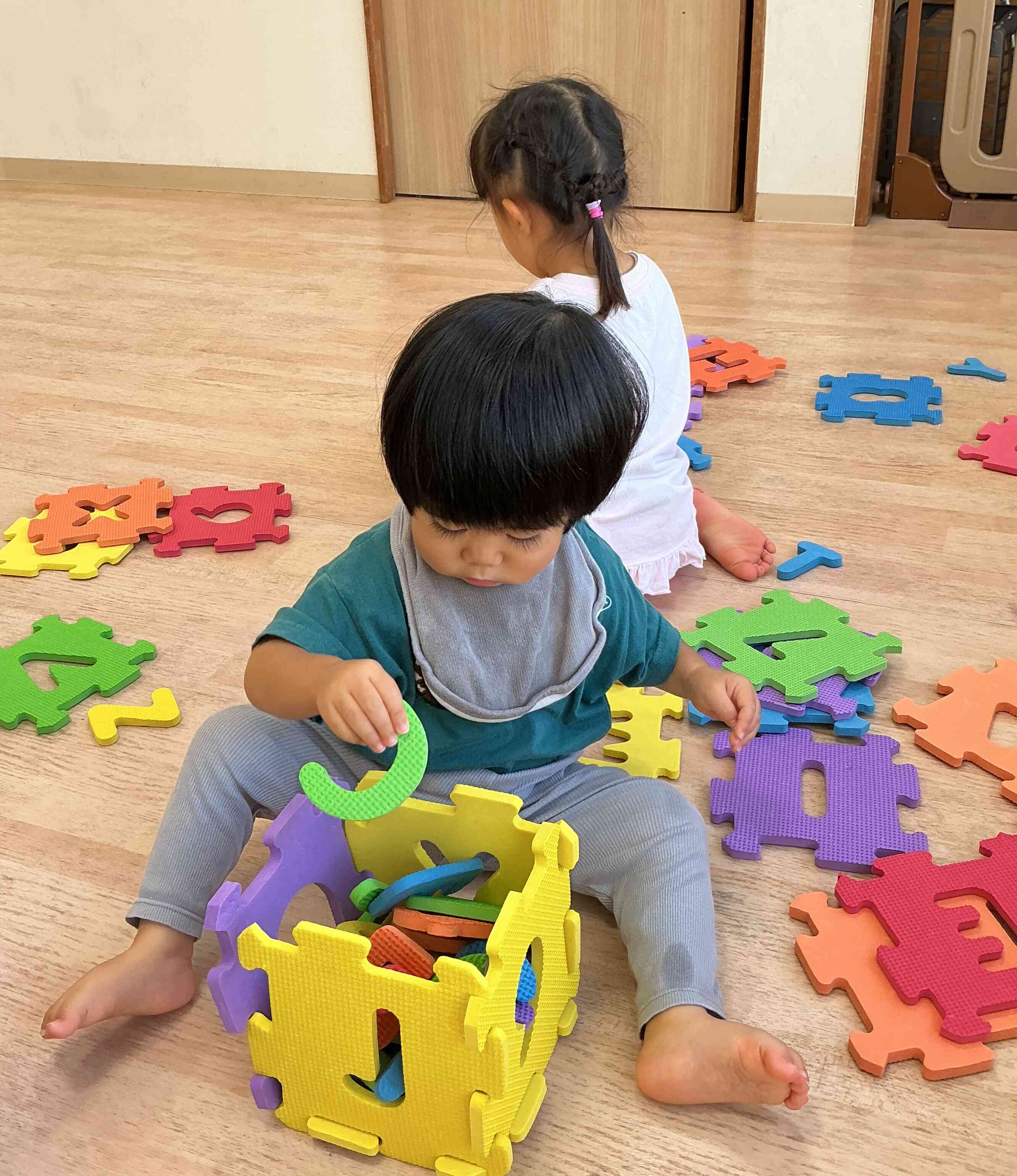 1歳児&2歳児 お互いに集中