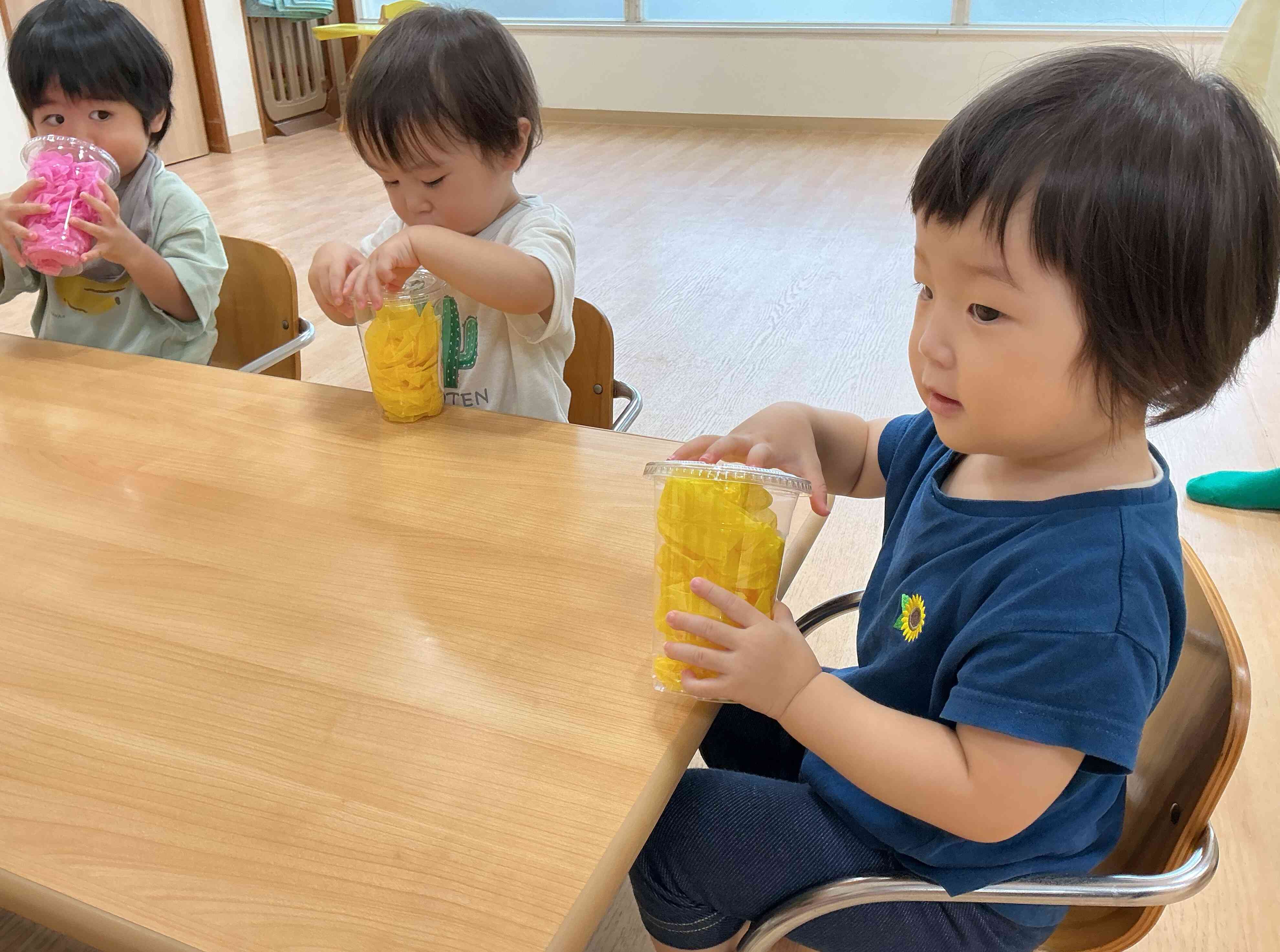 黄色いジュースは何味？