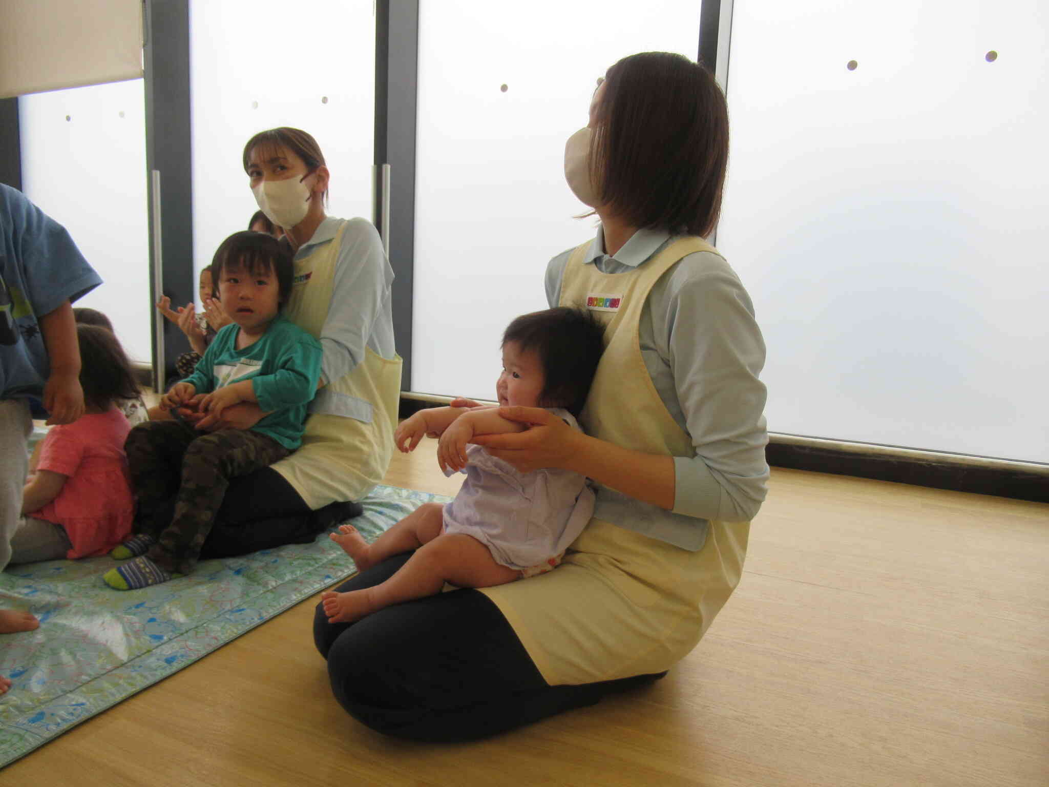 ０歳児ひよこさんも参加☆