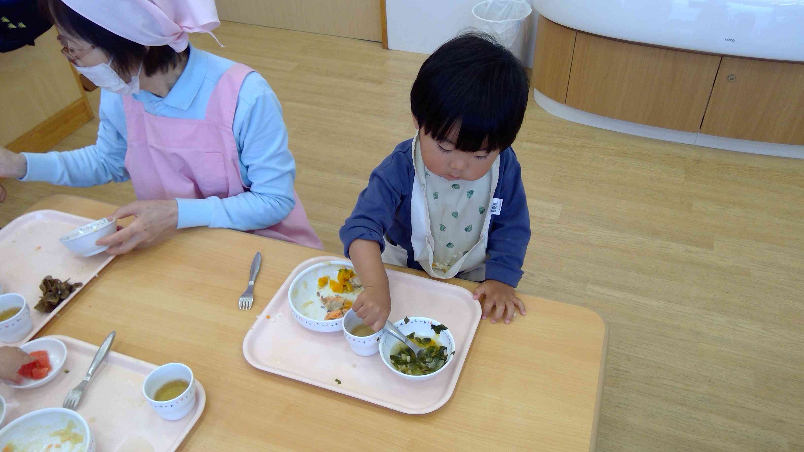 ２歳児☆新入園児さん　もう慣れっこだよ！