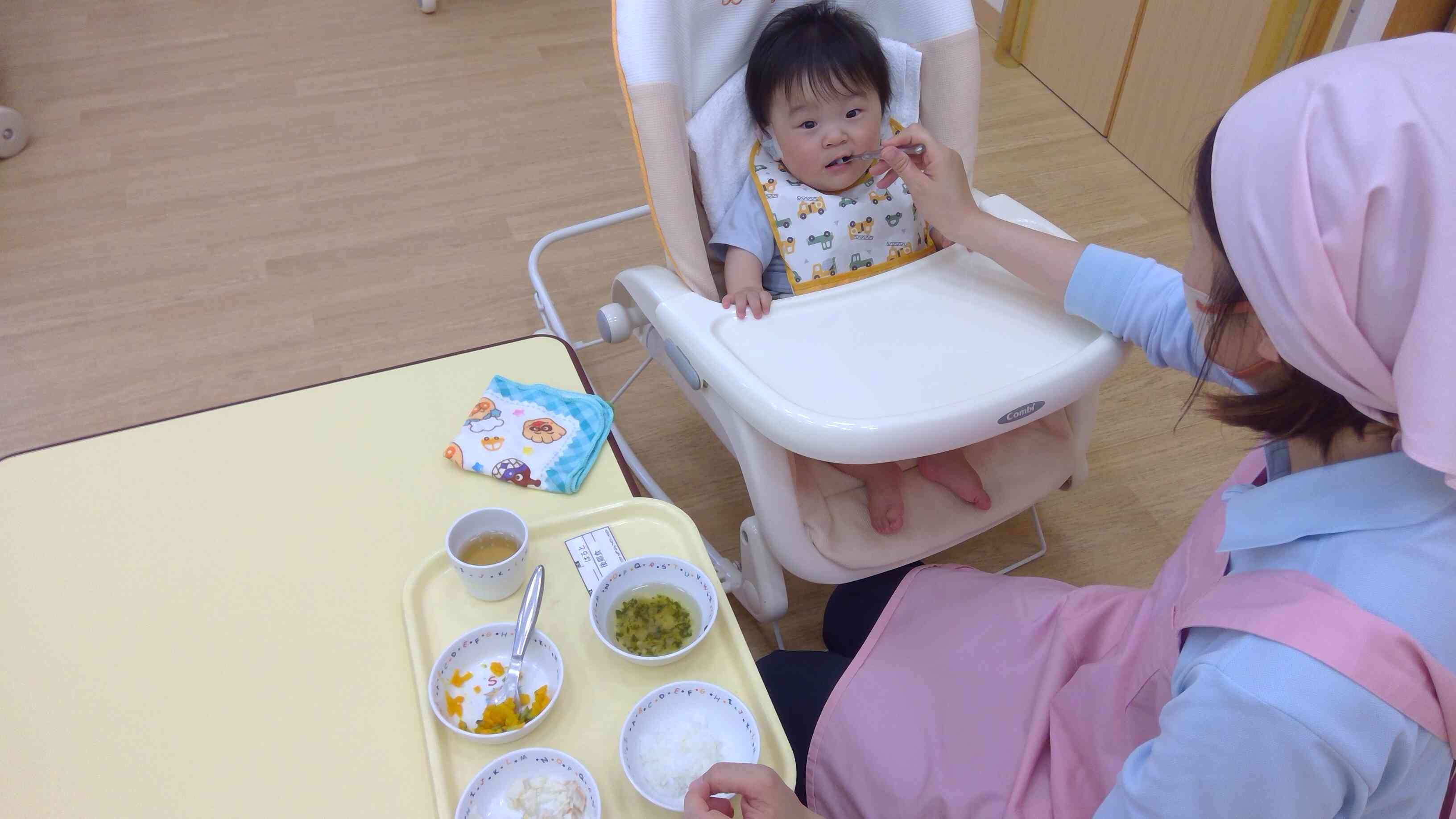 離乳食もぐもぐ(#^^#)