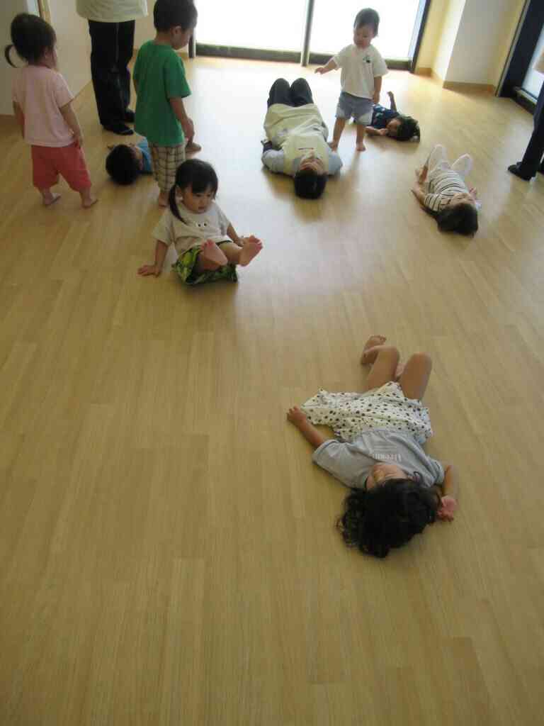 ゴロゴロ～(笑)
