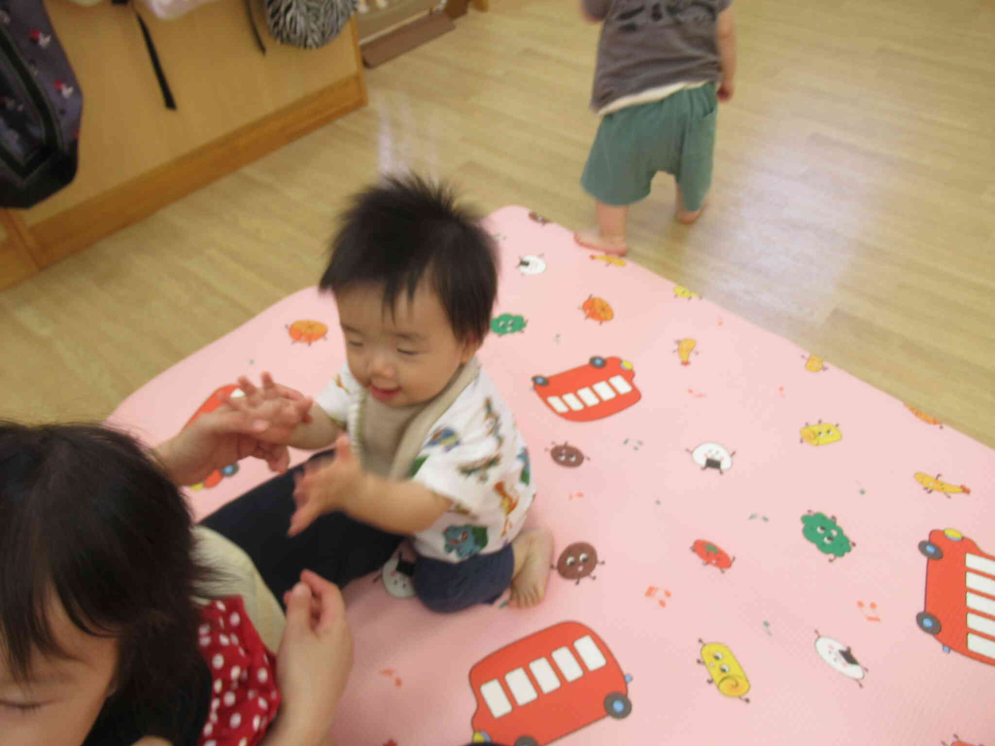 今月入園の０歳児さん☆楽しんでますよ