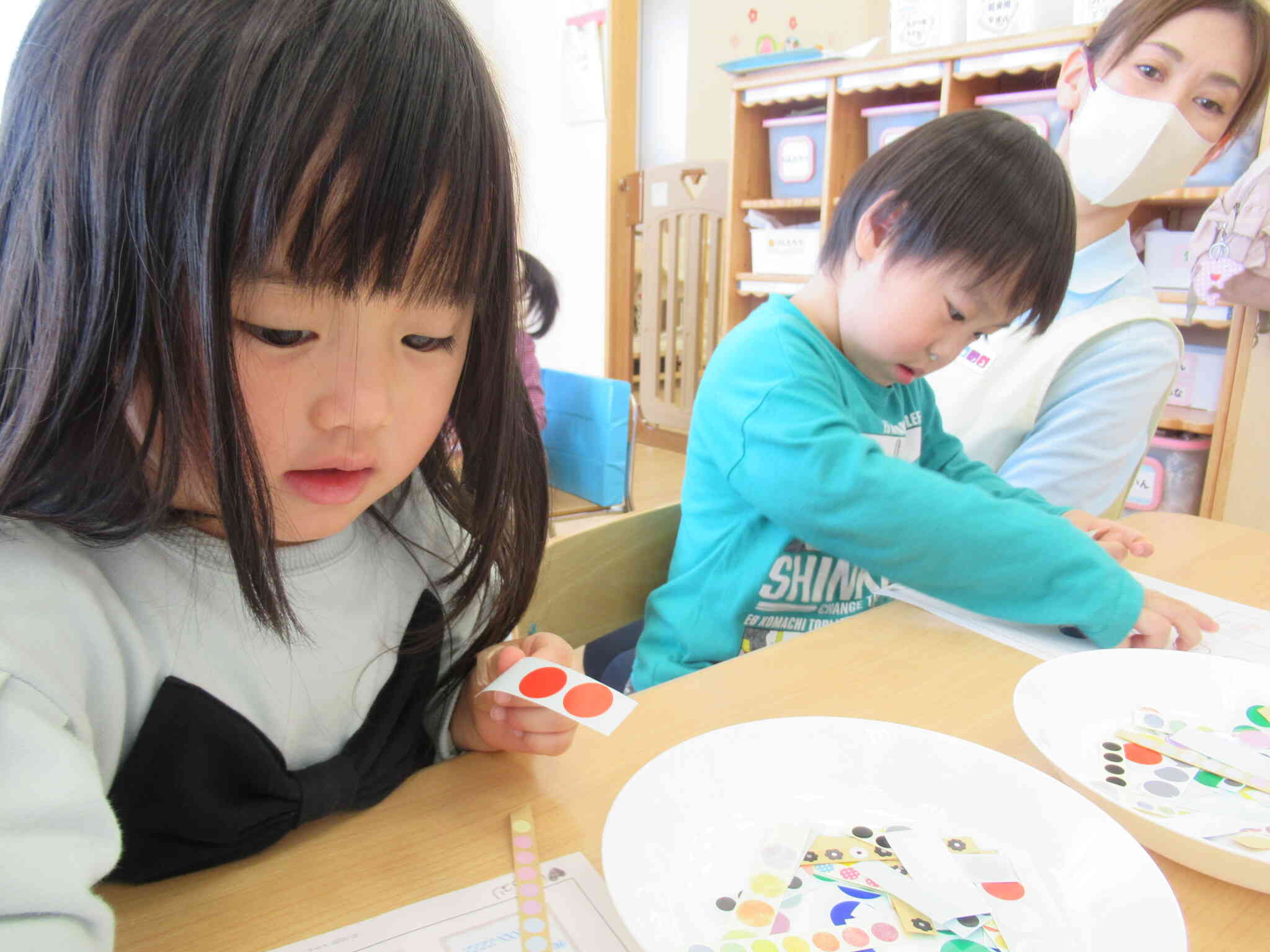 ２歳児☆うさぎさん真剣