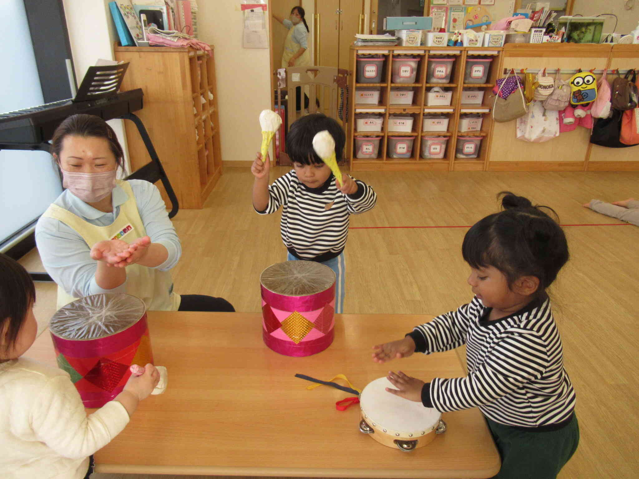 お友達と…とんとんトン