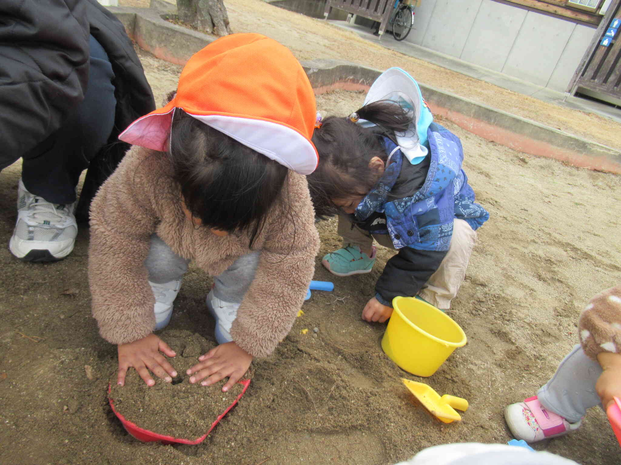 ね～ね～　感触…どんな～