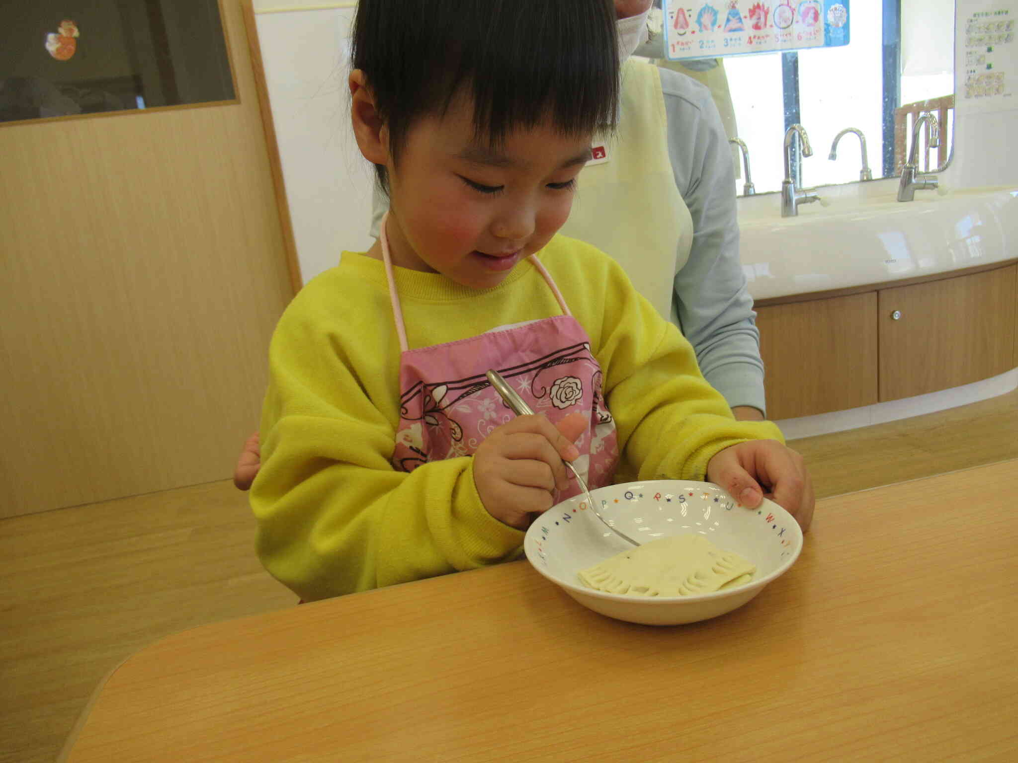 フォークで仕上げを…