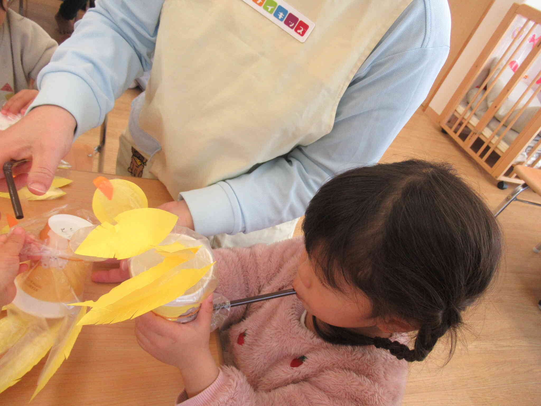 一枚一枚羽を付けましょう☆