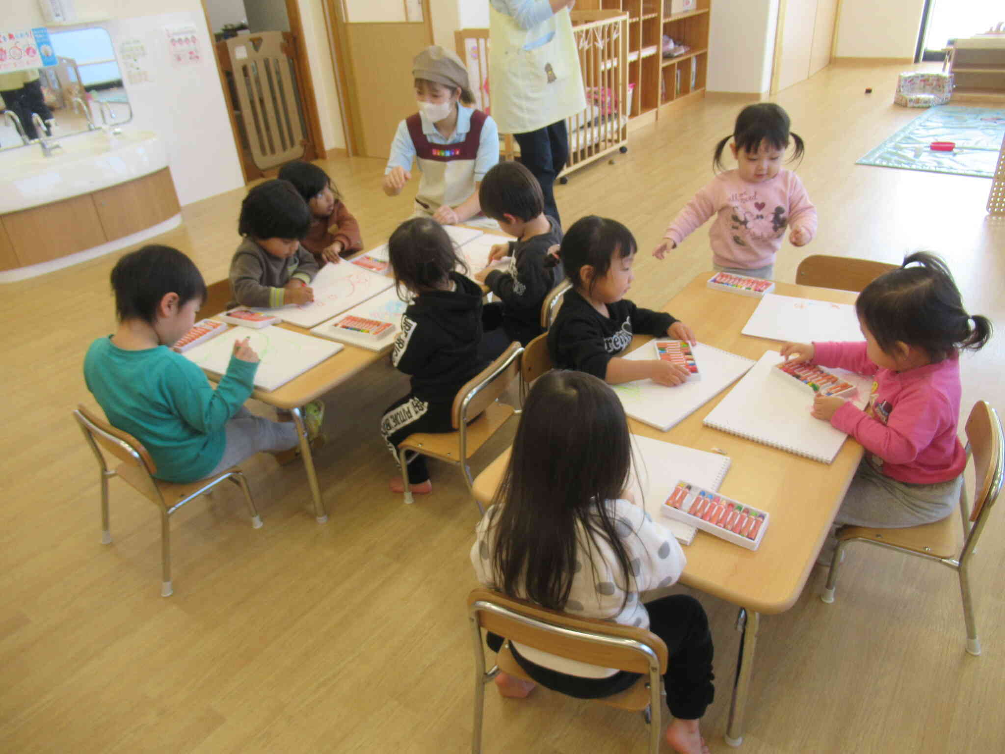 今日は…たくさん色と触れ合おう。