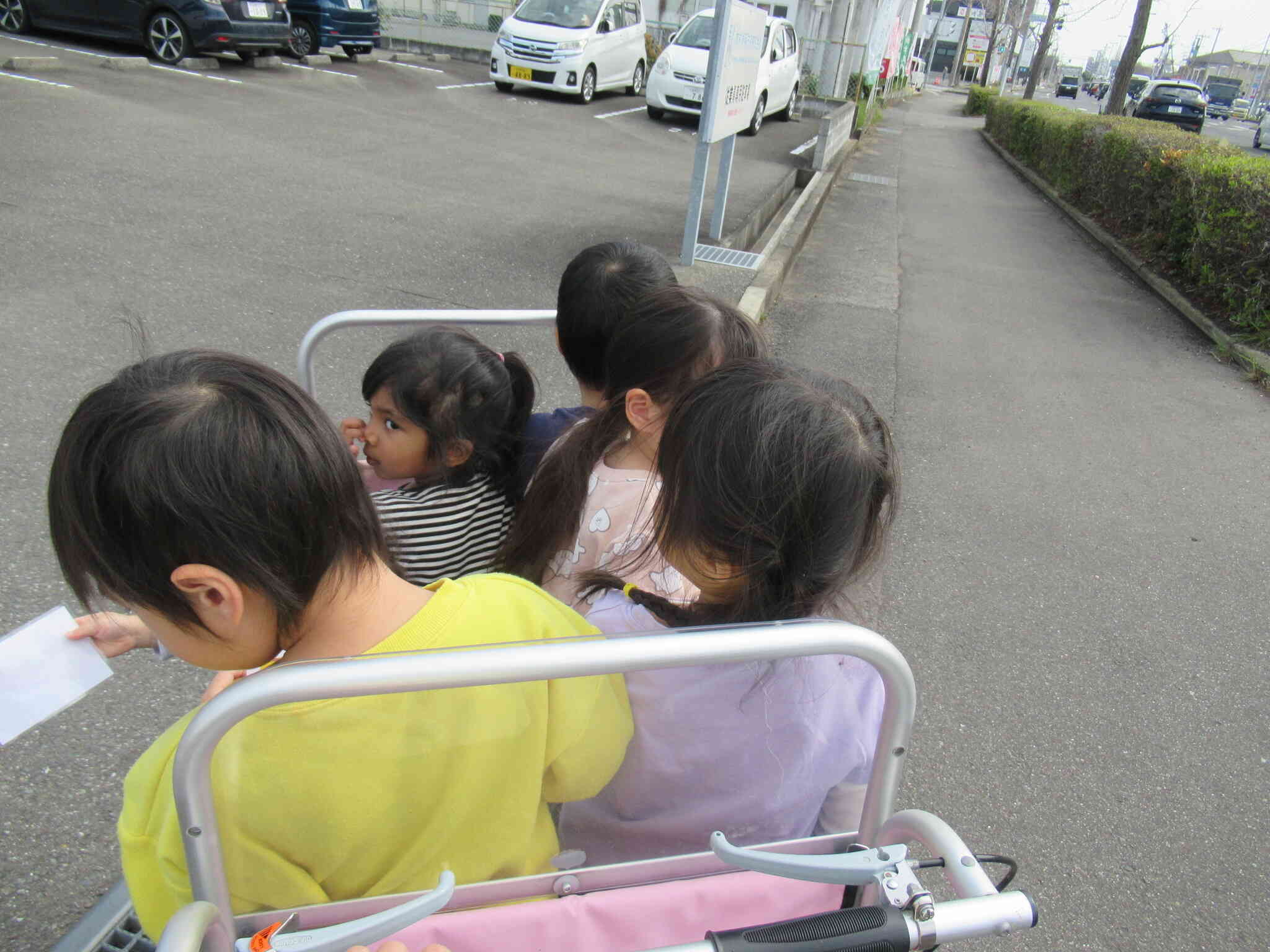 ね～ね～どこへ？