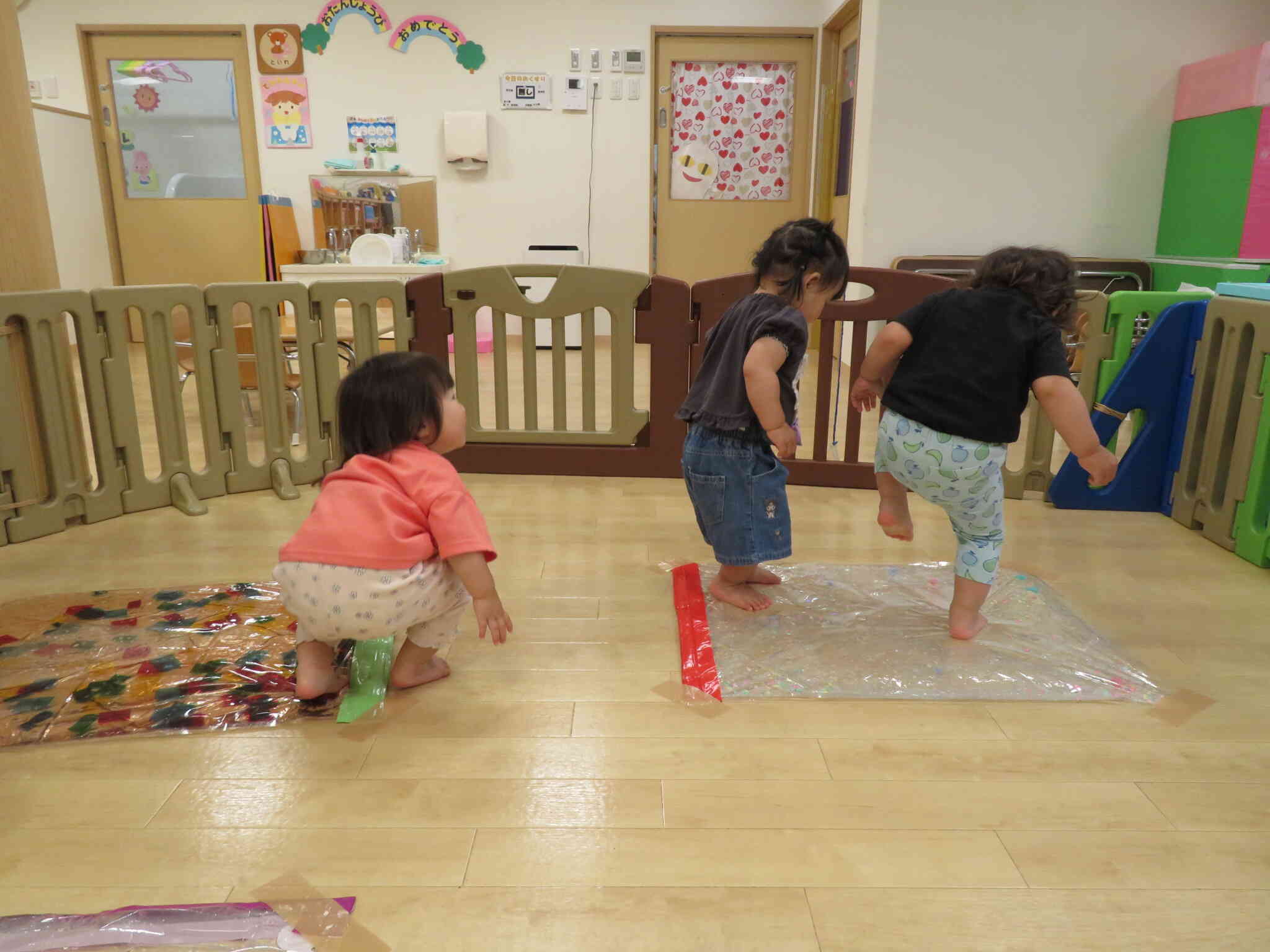 暑くてもへっちゃら！夏の感触遊び！