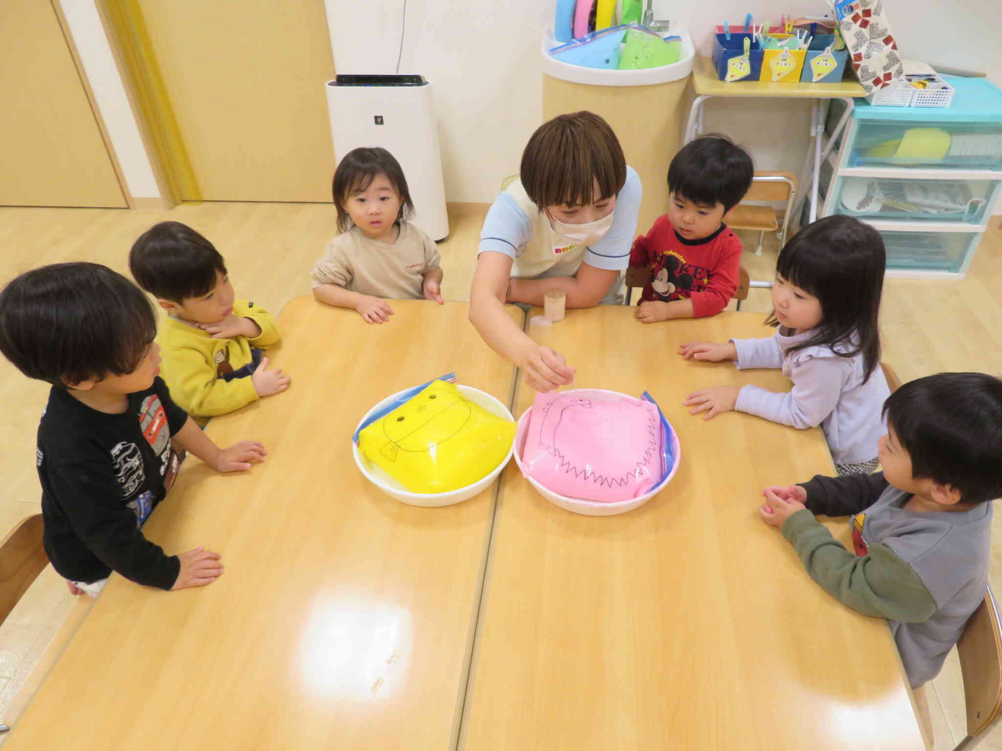 「どうしてかな？」子ども達のふしぎ発見！実験あそび
