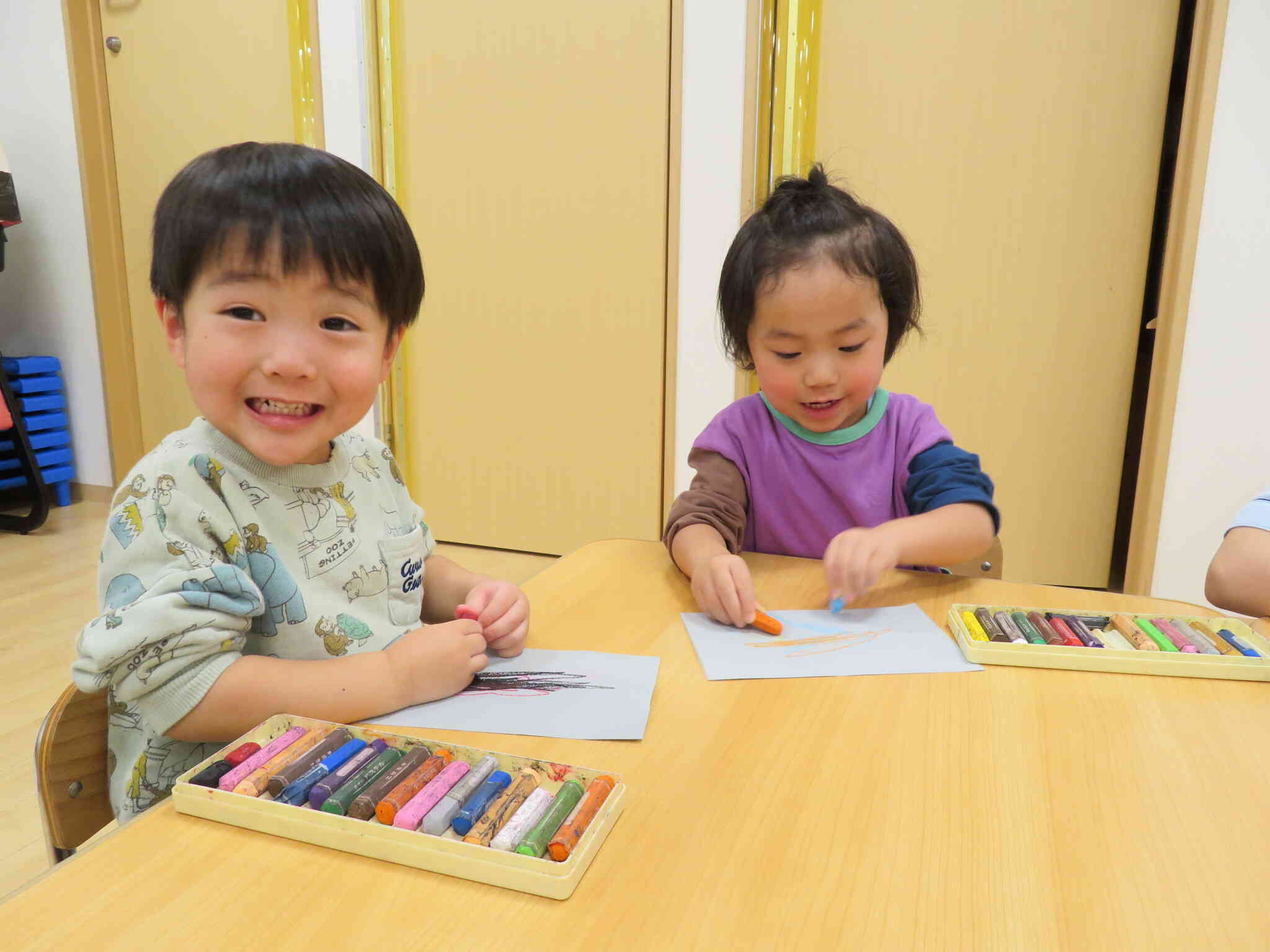 絵を描くのも楽しいんだけど・・・先生とのお話に盛り上がっちゃいます☆