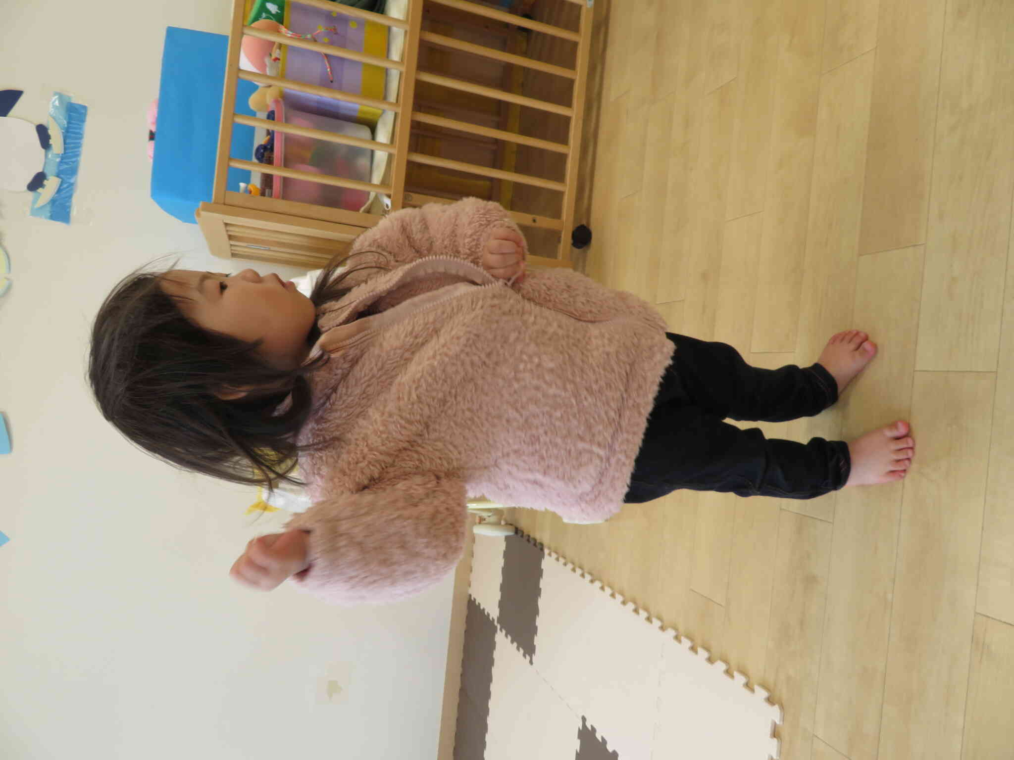 見て！自分でチャック上げられるよ！